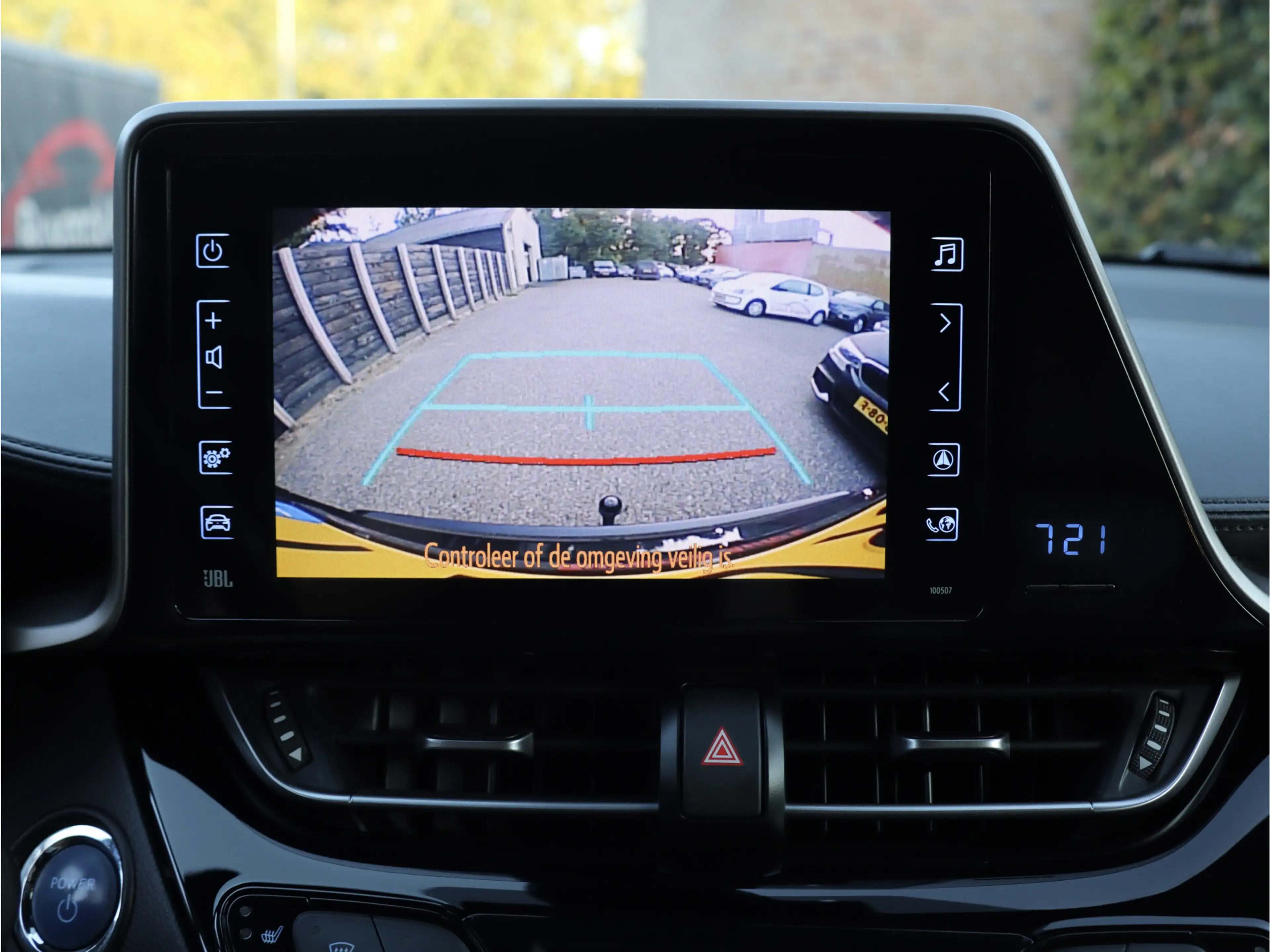 Toyota C-HR 1.8 Hybrid Adventure leder | dealer o.h. — photo 24