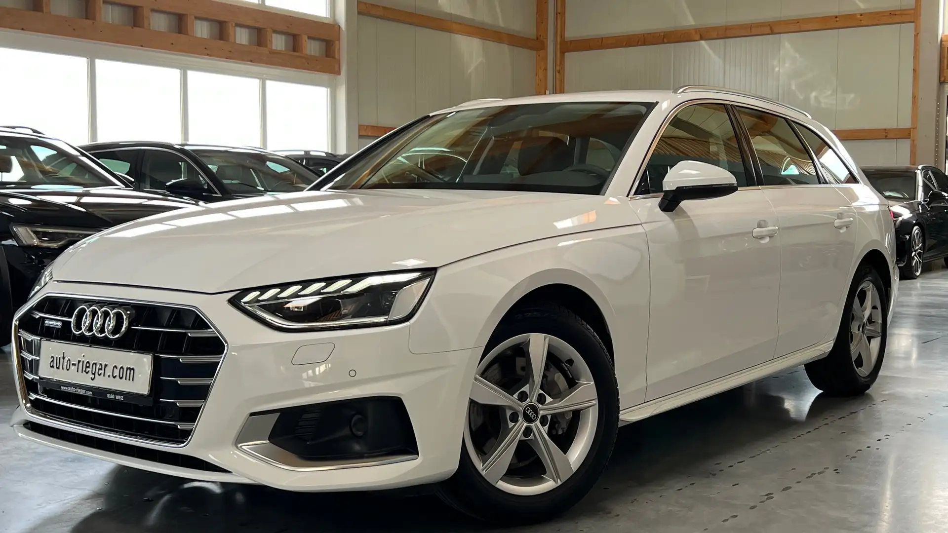 Audi A4 40 TDI quattro LED, ACC, AHK, Kamera, Sportsitze Weiß - 2