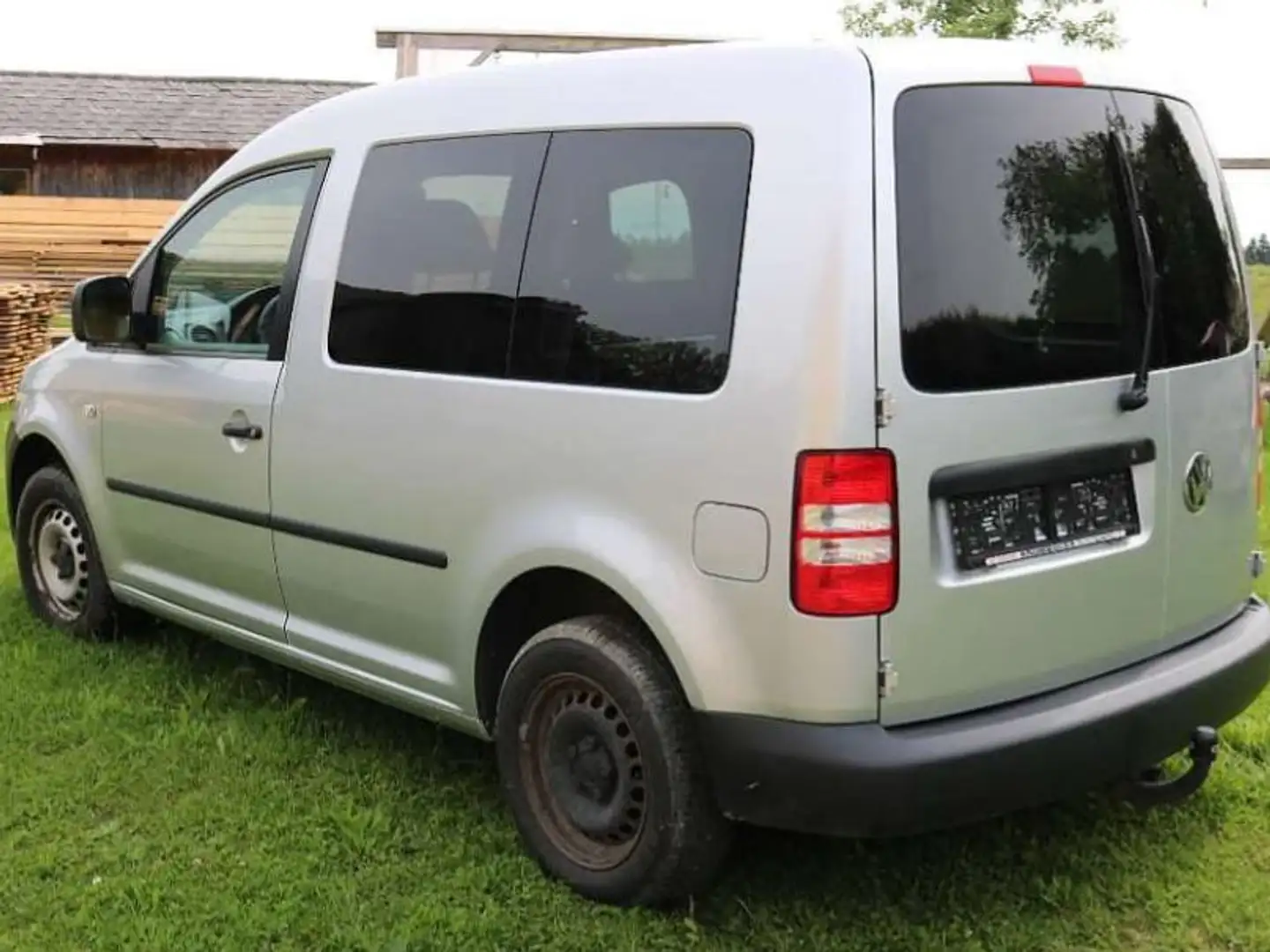 Volkswagen Caddy Kombi 1,6 TDI DPF Silber - 1