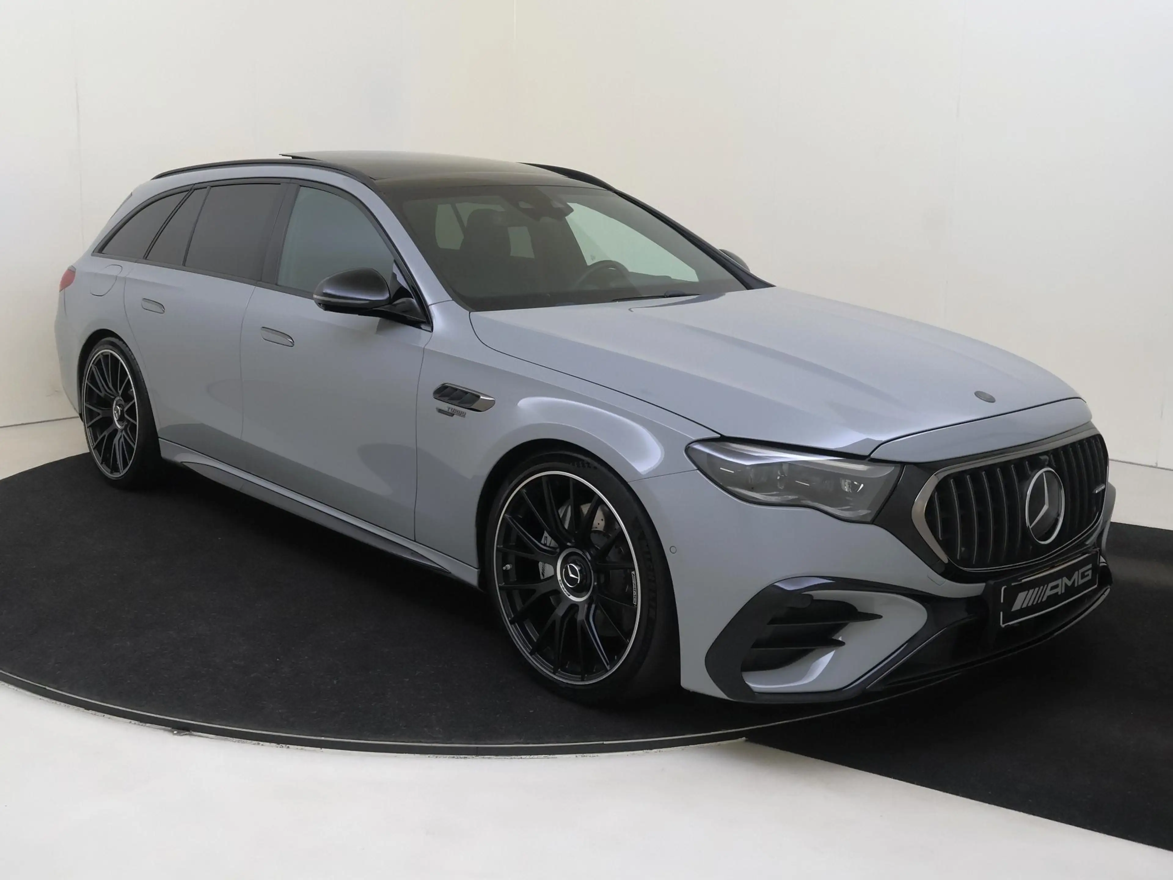 Mercedes-Benz E 53 AMG Estate 4MATIC+ Night Edition Premium / Panoramadak — photo 5