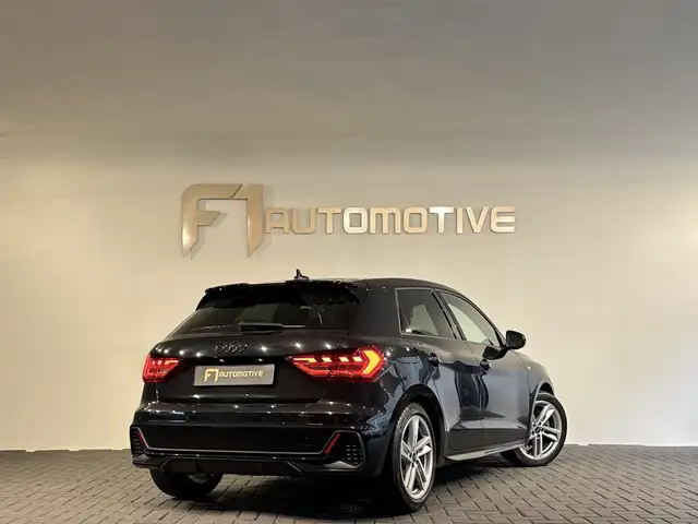 Audi A1 view 6