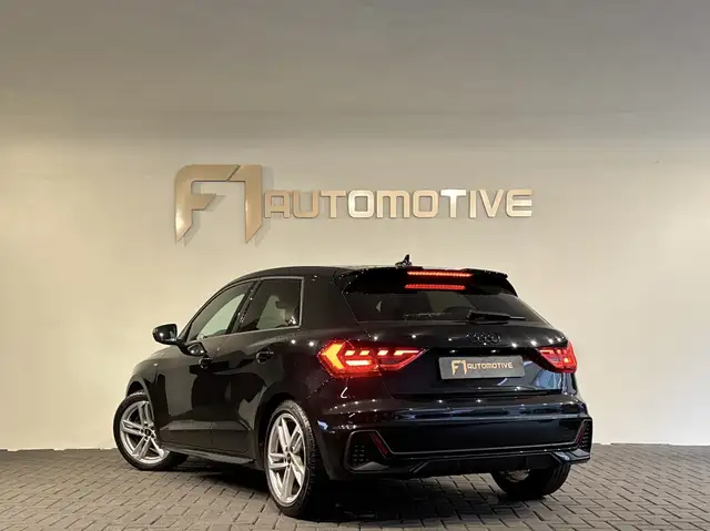 Audi A1 view 4
