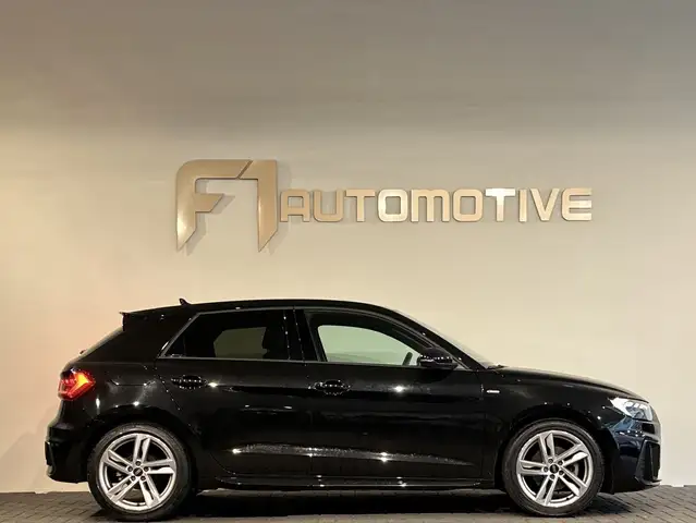 Audi A1 view 8