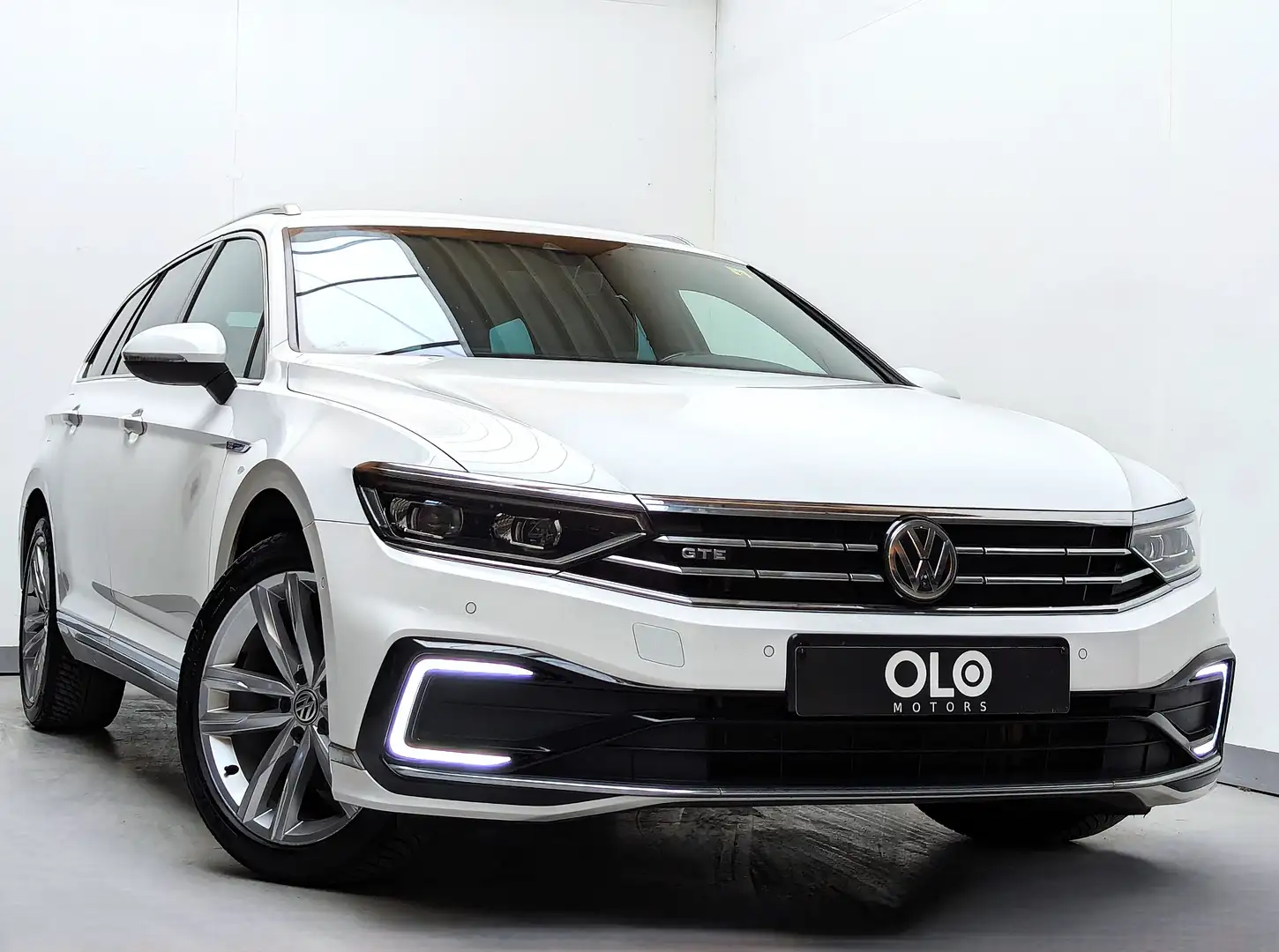 Volkswagen Passat Variant GTE 1.4 eHybrid PHEV DSG /FULL OPTIONS/GARANTI Weiß - 1