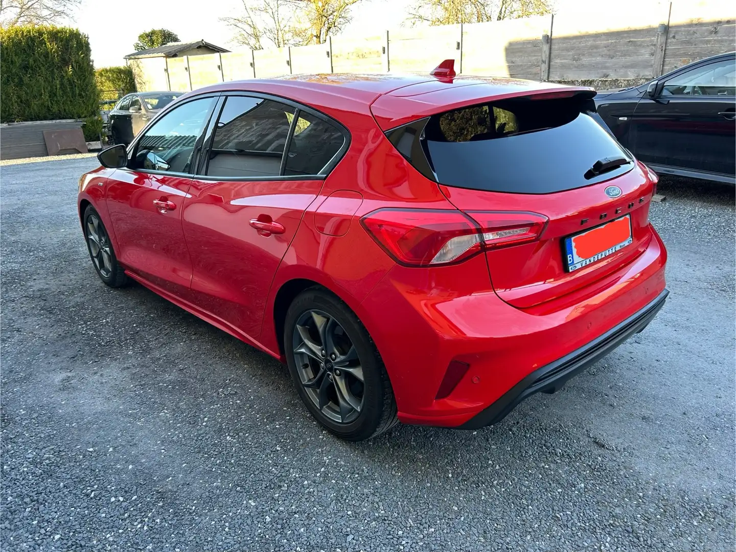 Ford Focus 1.5 EcoBoost ST Line - Business Rouge - 2