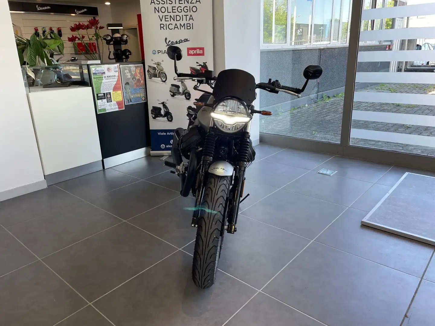 Moto Guzzi V 7 STONE 850, UNICO PROPRIETARIO, SOLO 2.000KM! Argent - 2