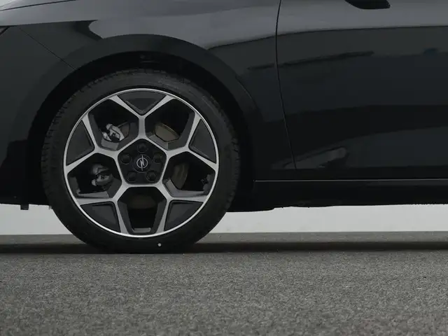 Opel Astra view 10