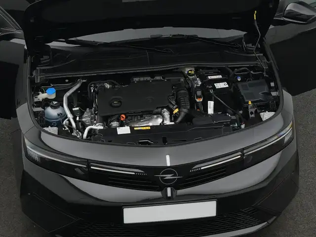 Opel Astra view 8