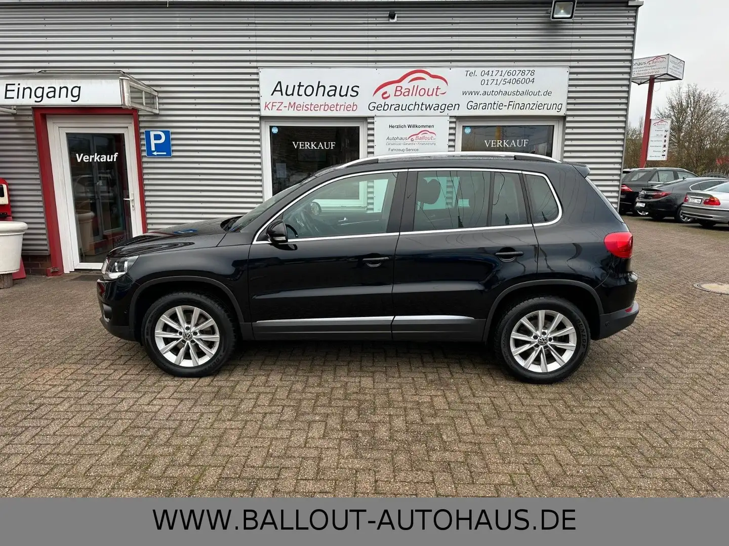 Volkswagen Tiguan Sport & Style 4X4*2.HAND*PANO*NAVI*AHK* Schwarz - 1