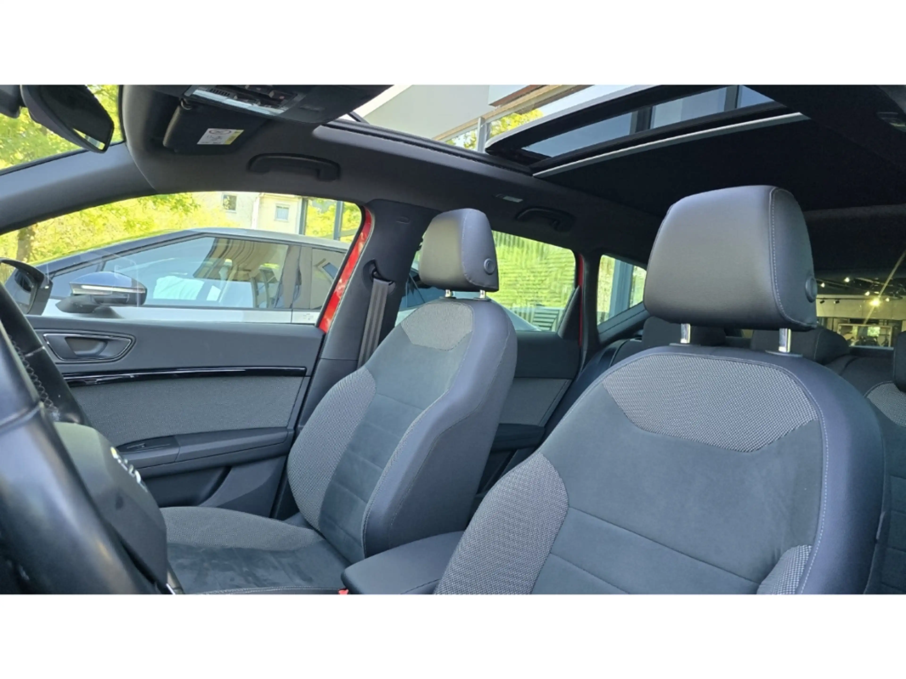 SEAT Ateca Xcellence 2.0 TSI 4Drive AHK Pano Top View — photo 7