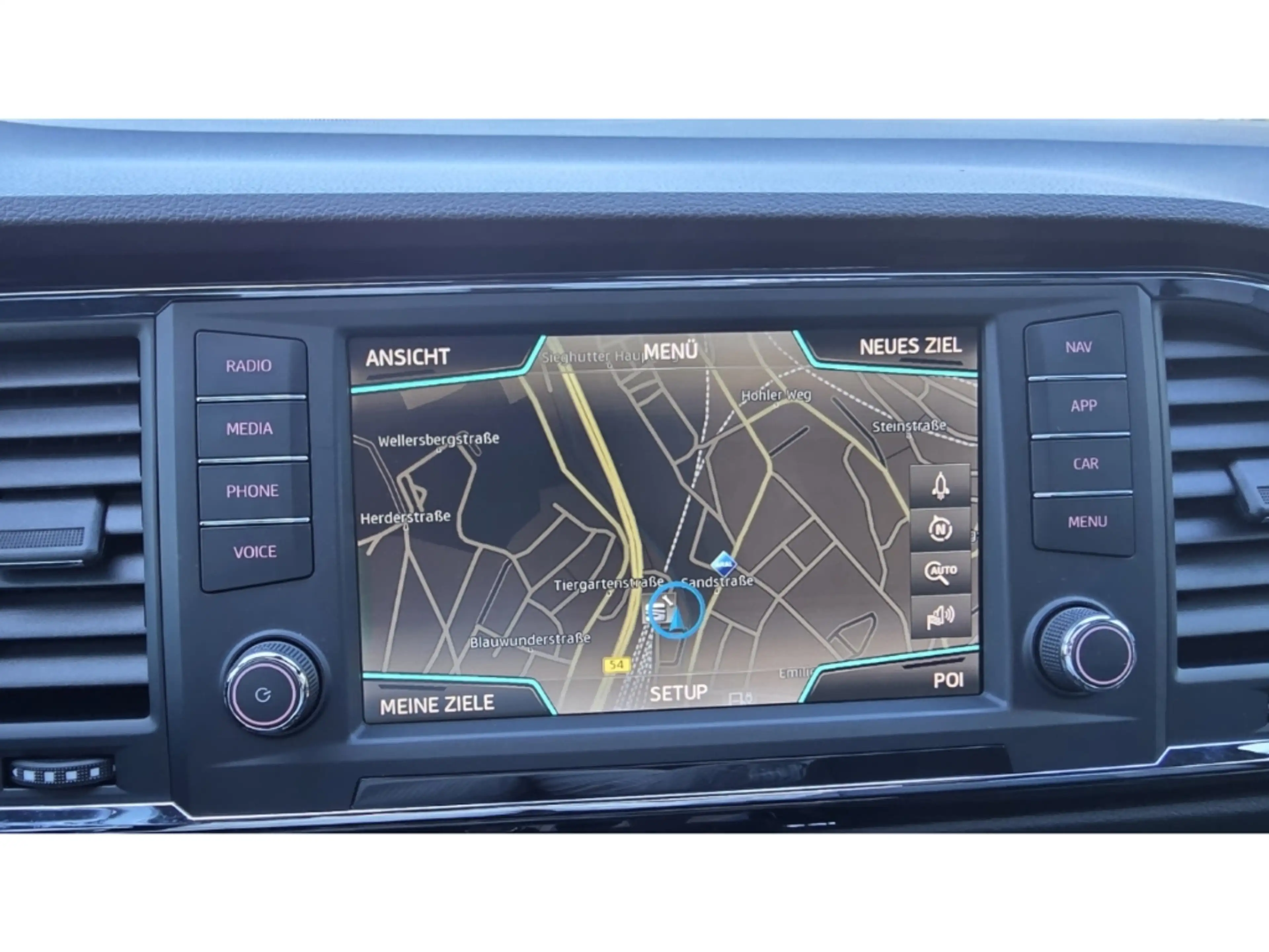 SEAT Ateca Xcellence 2.0 TSI 4Drive AHK Pano Top View — photo 13
