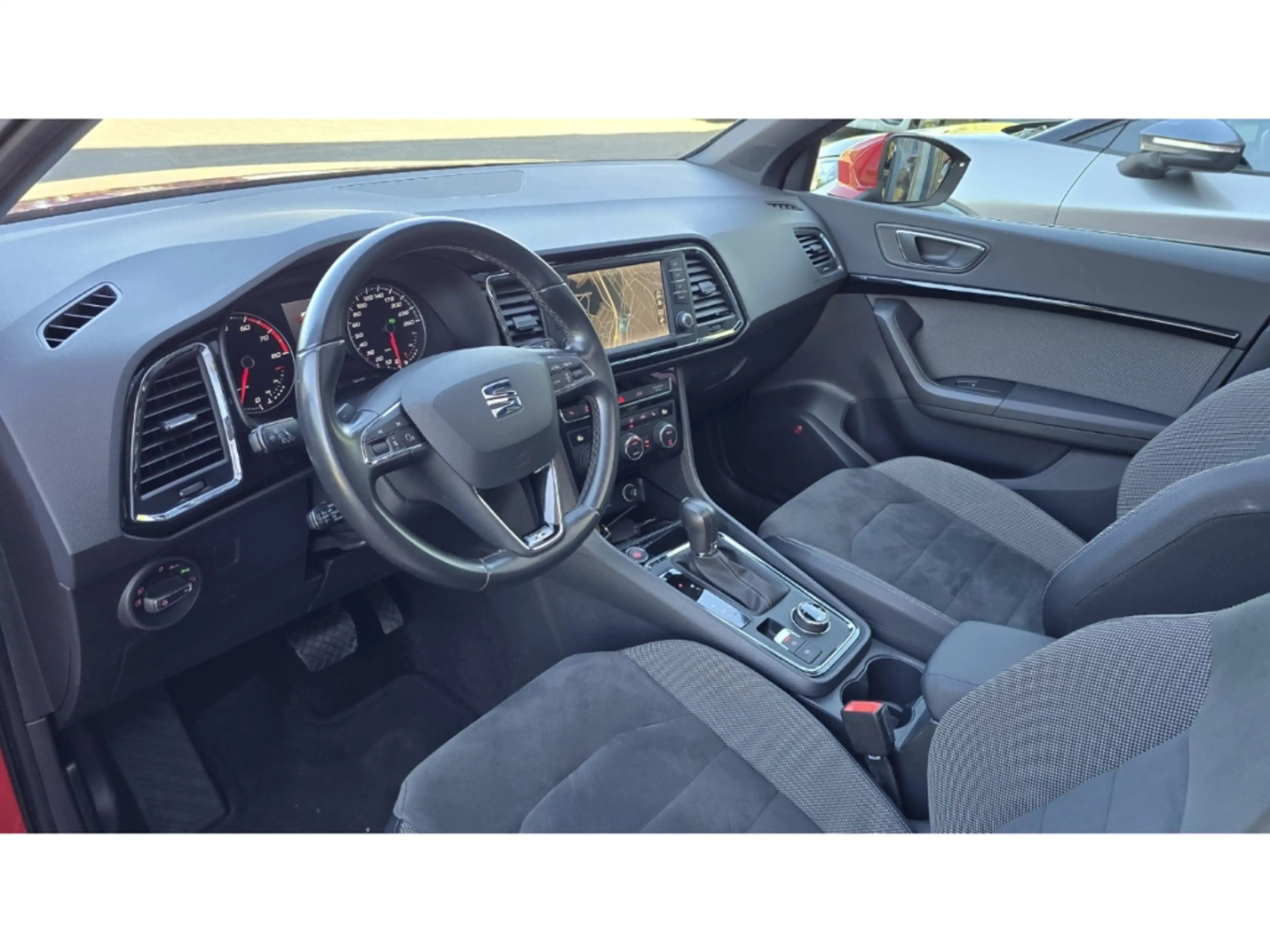 SEAT Ateca Xcellence 2.0 TSI 4Drive AHK Pano Top View — photo 6