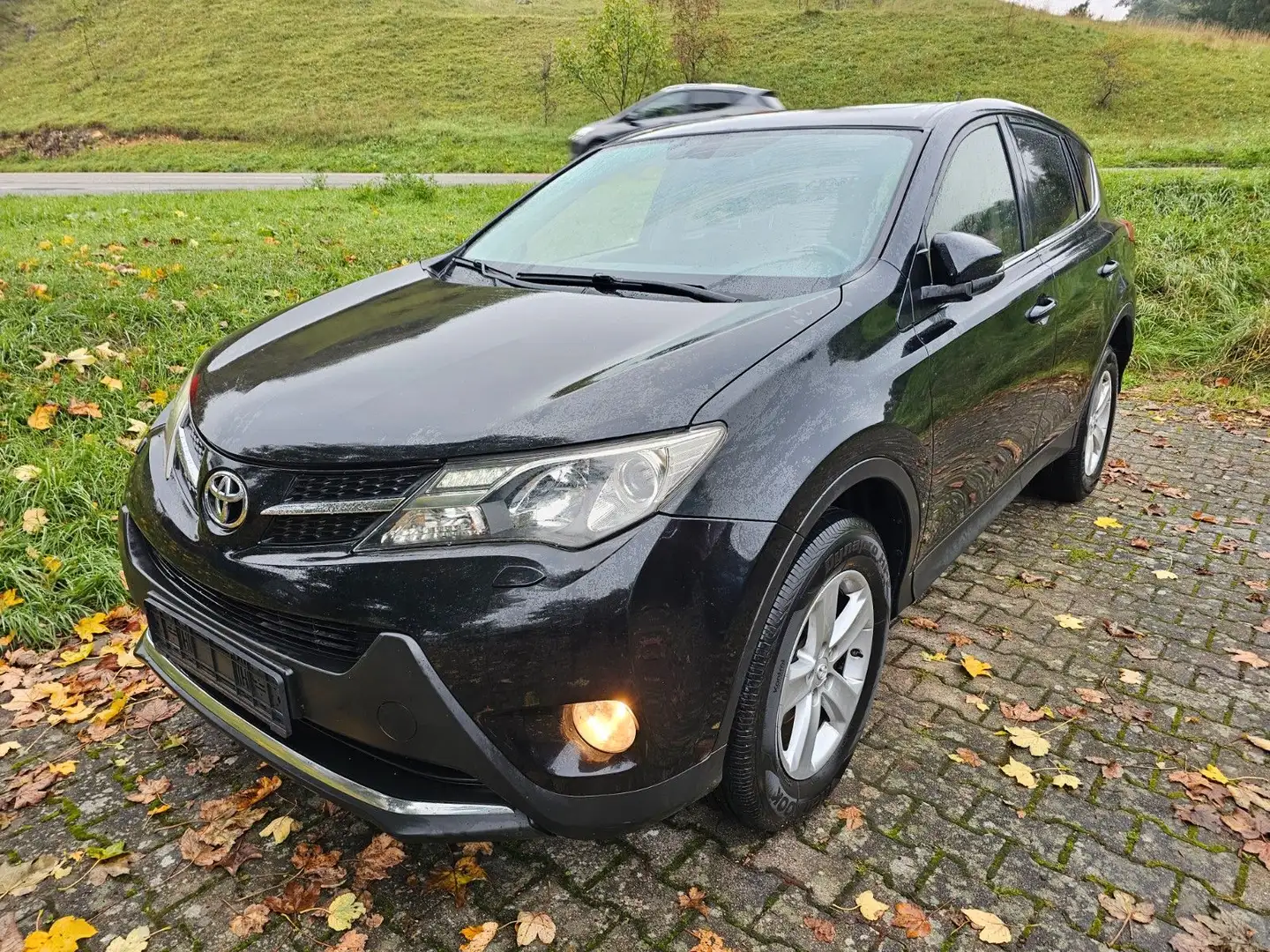 Toyota RAV 4 2,2-l-D-4D 4x4 Aut Xenon Leder Navi Kamera Schwarz - 1