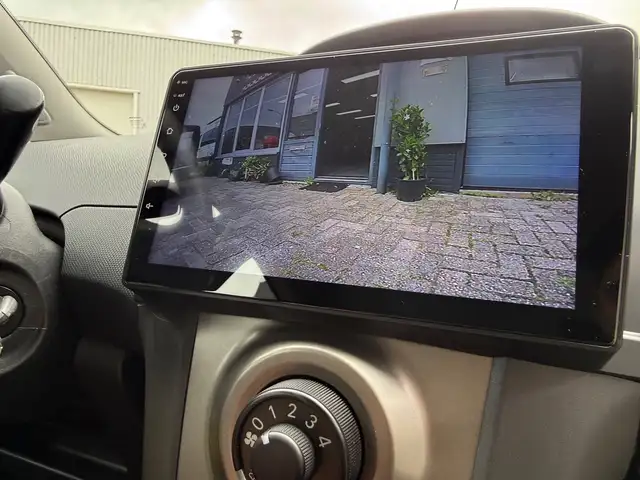 Toyota Yaris view 21