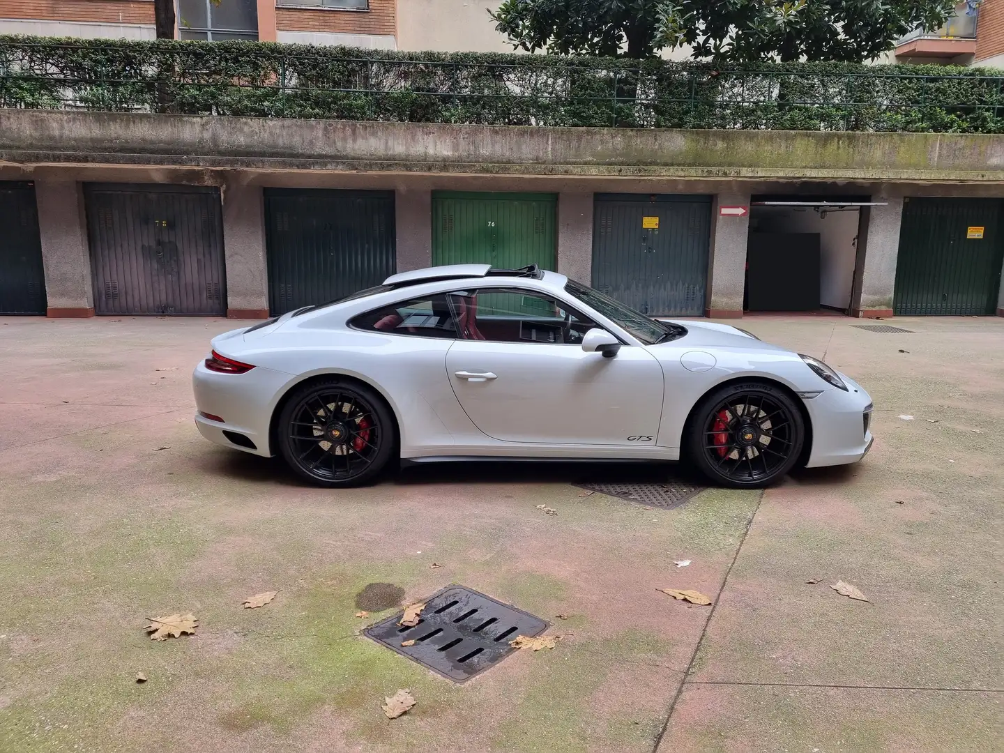 Porsche 991 911 Coupe 3.0 Carrera 4 GTS  PDK Bianco - 2