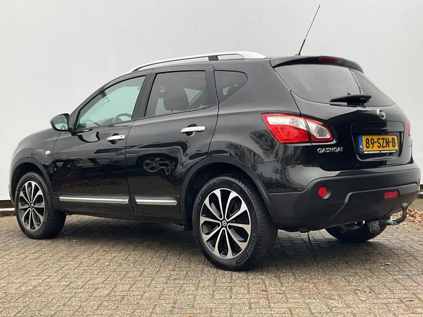 Nissan Qashqai 1.5 dCi Connect Edition Trekhaak Pano Camera Navi Schwarz - 2