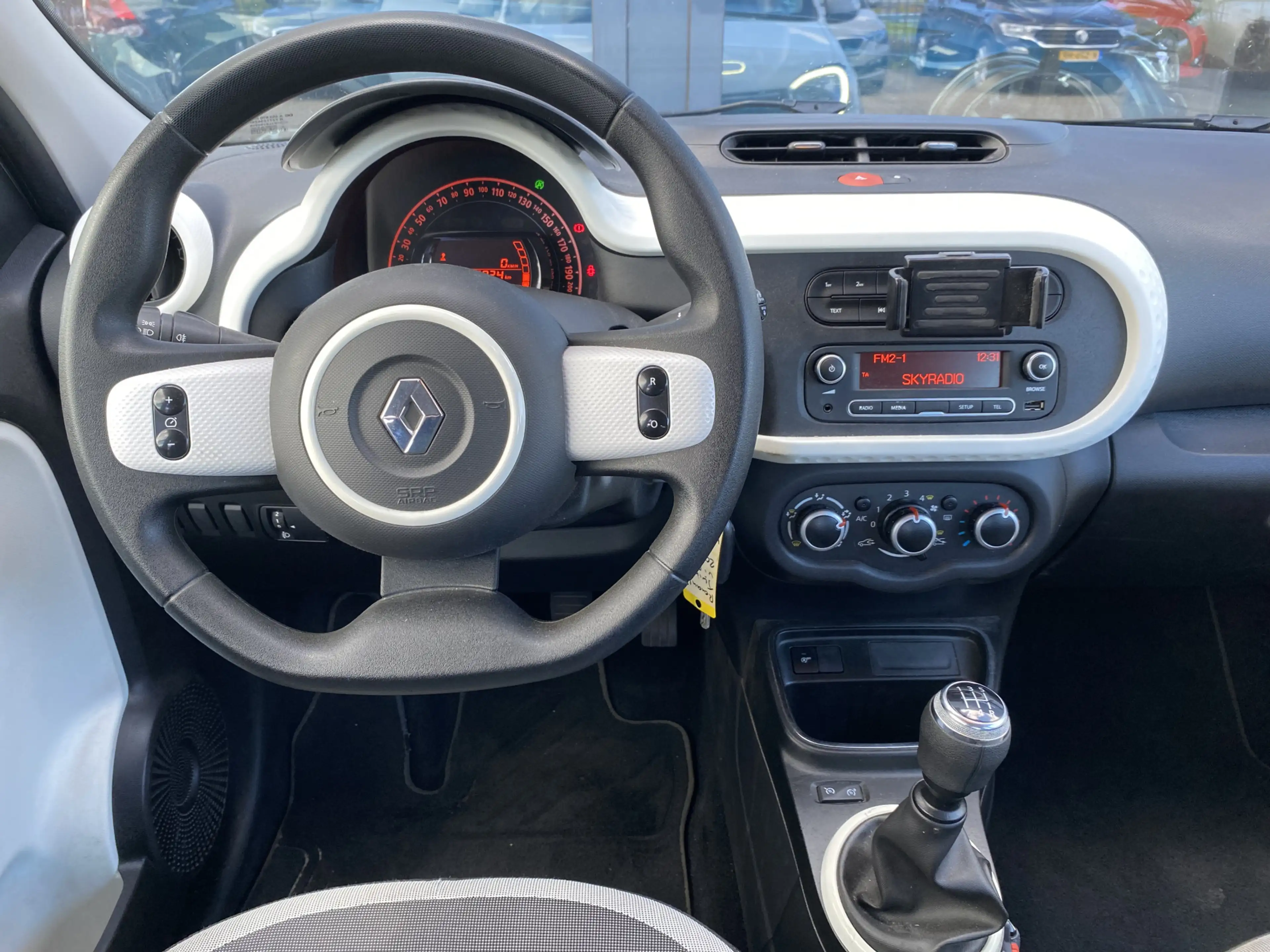 Renault Twingo 1.0 SCe Collection Airco , Cruise Control — photo 9