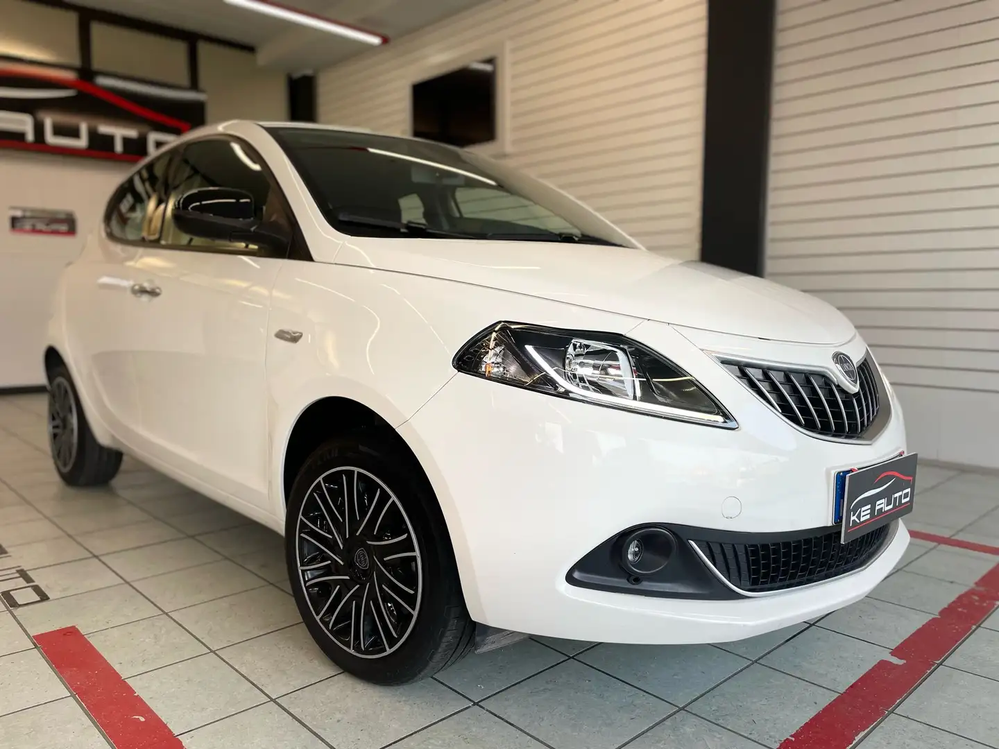 Lancia Ypsilon 1.0 firefly hybrid  s Bianco - 2