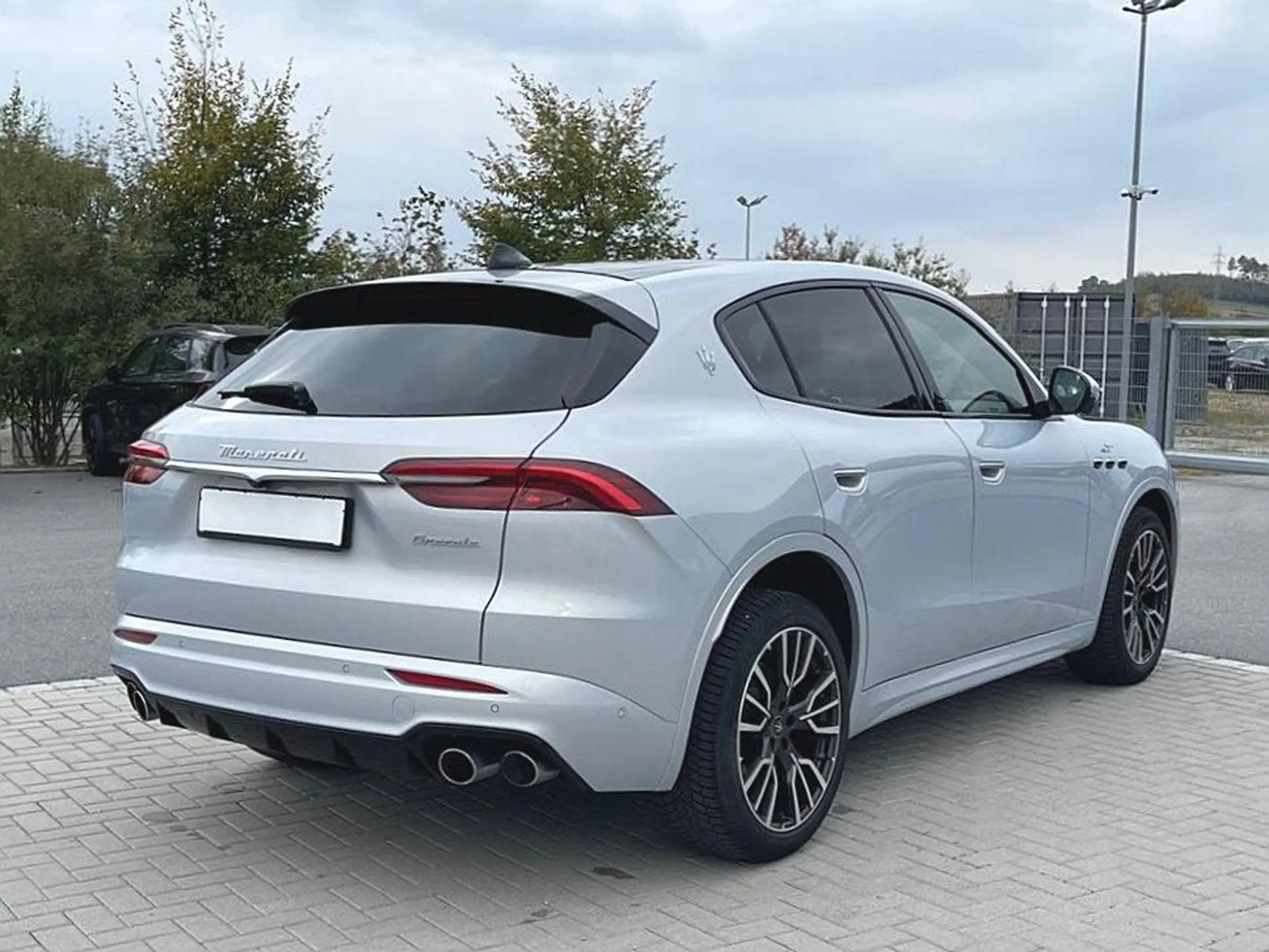 Maserati Grecale GT 2.0 MHEV Panoramadach Sonus — photo 5