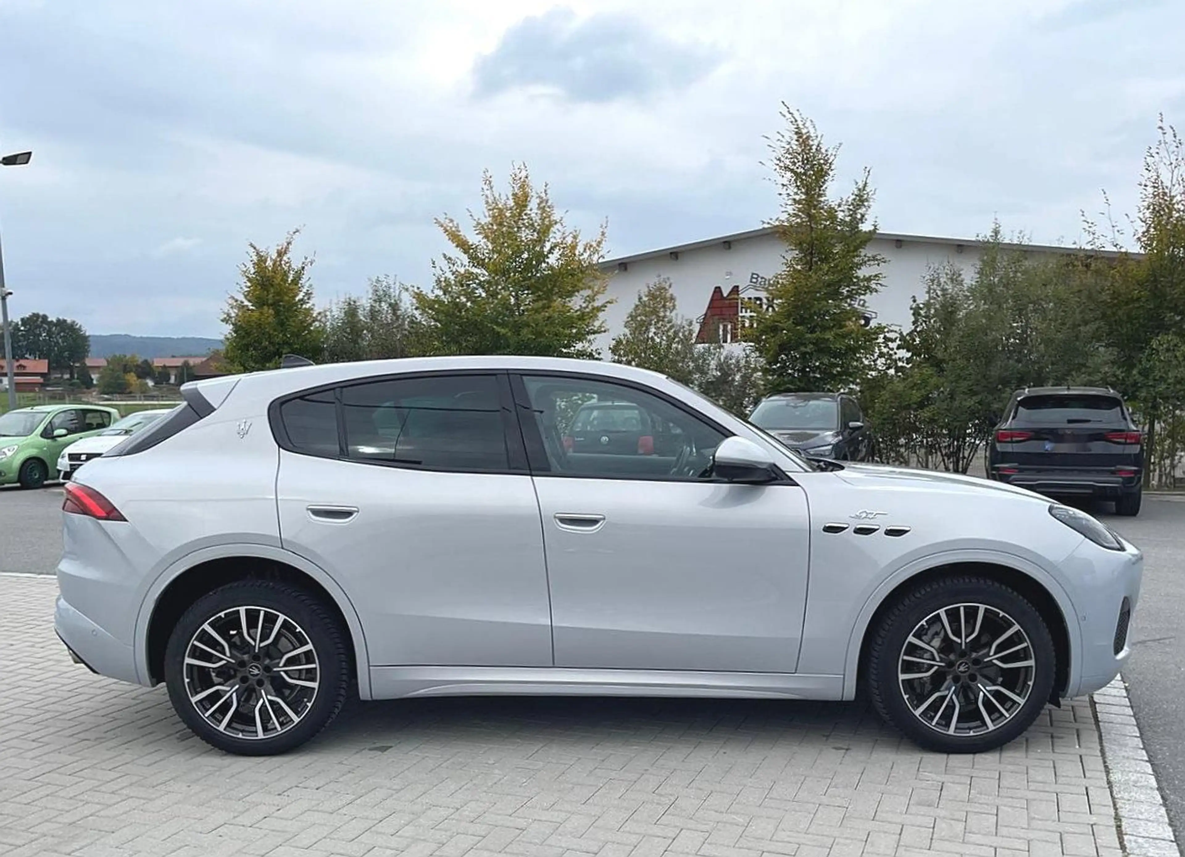 Maserati Grecale GT 2.0 MHEV Panoramadach Sonus — photo 6