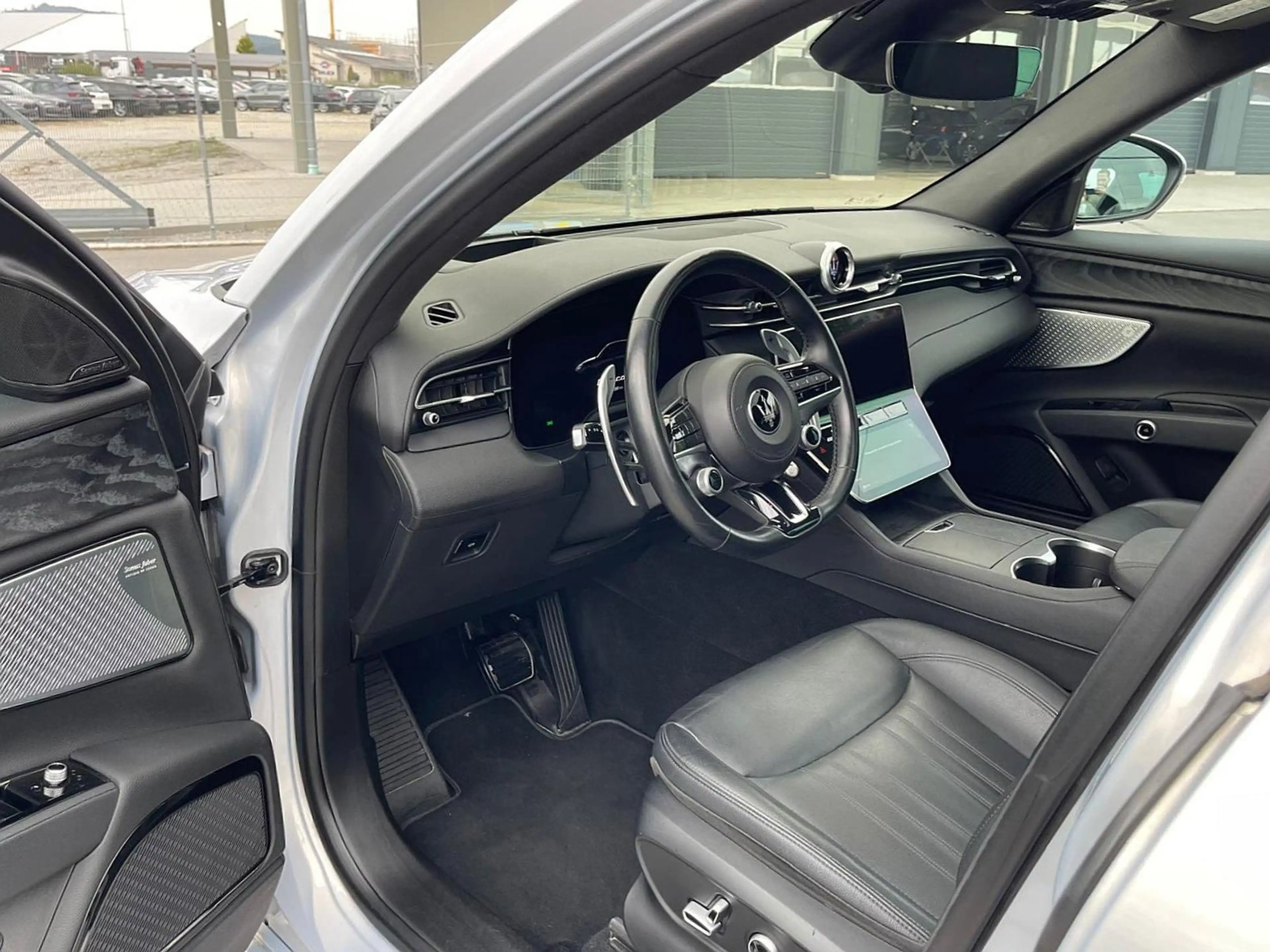 Maserati Grecale GT 2.0 MHEV Panoramadach Sonus — photo 7