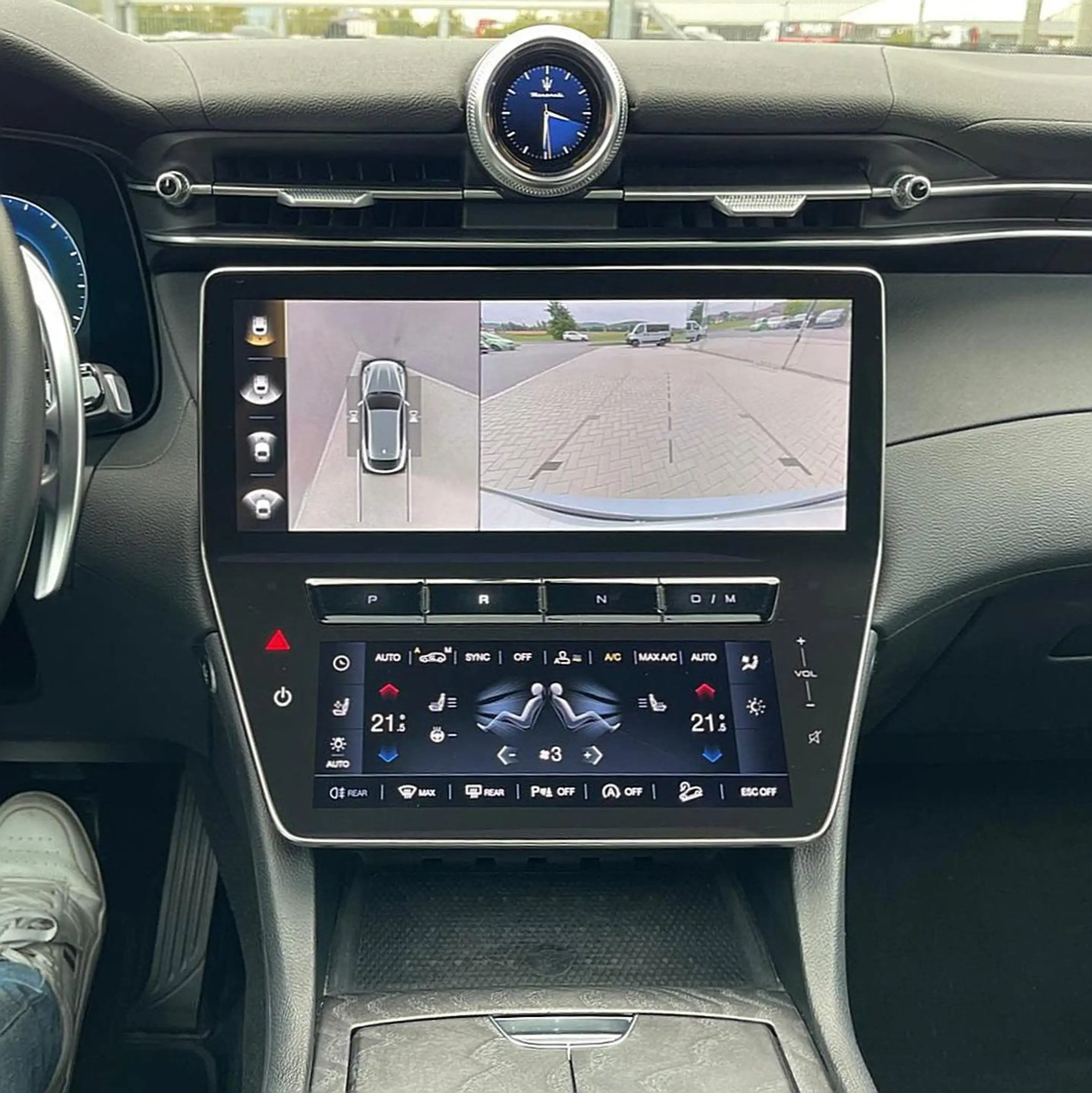 Maserati Grecale GT 2.0 MHEV Panoramadach Sonus — photo 14