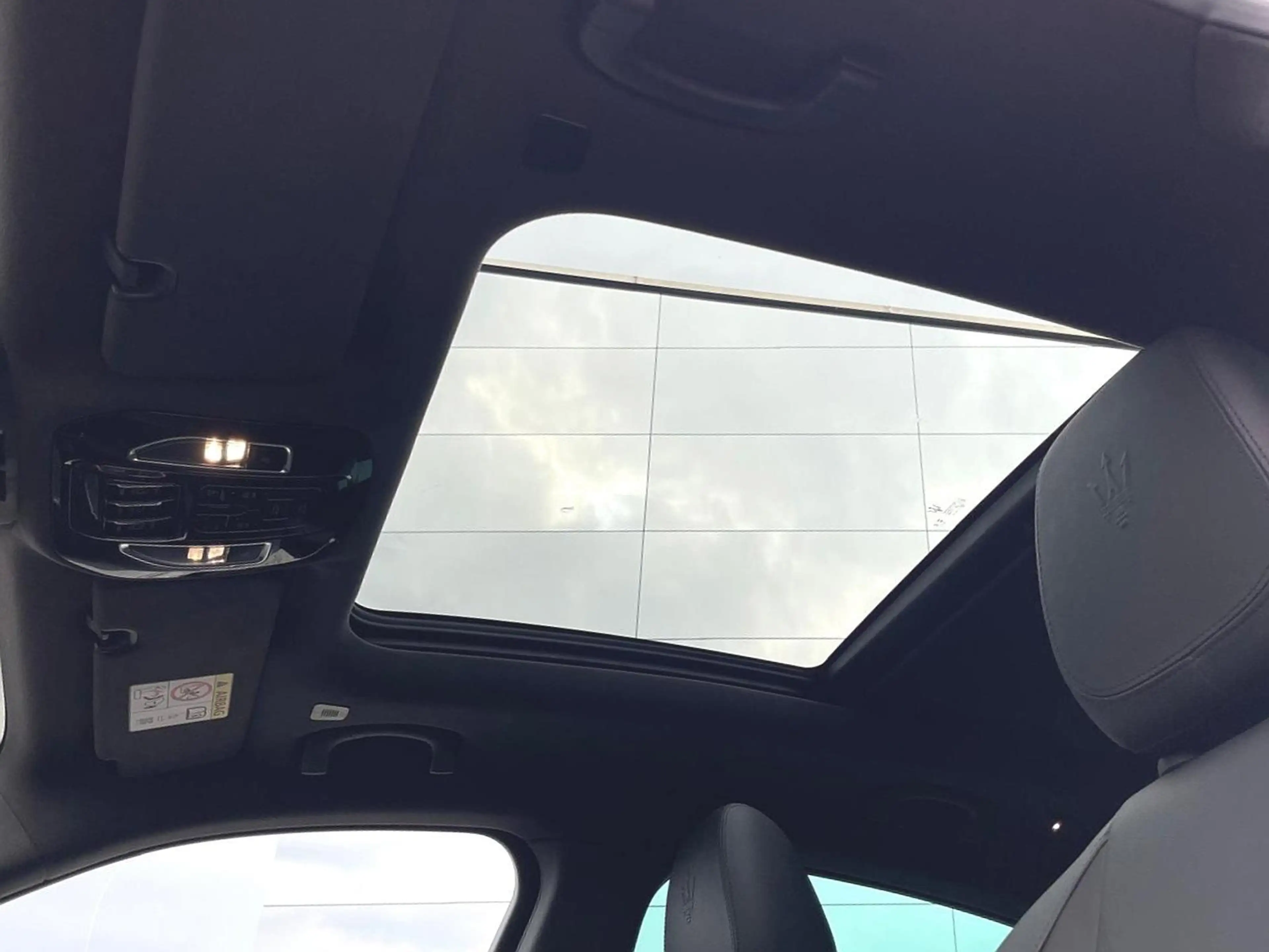 Maserati Grecale GT 2.0 MHEV Panoramadach Sonus — photo 9