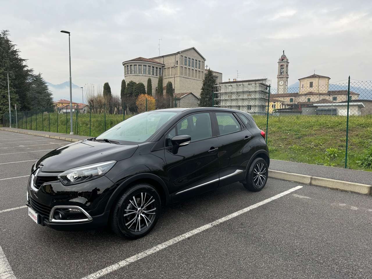 Renault Captur 1.5 dci 90 cv 5 porte LIVE *NEOPATENTATI*