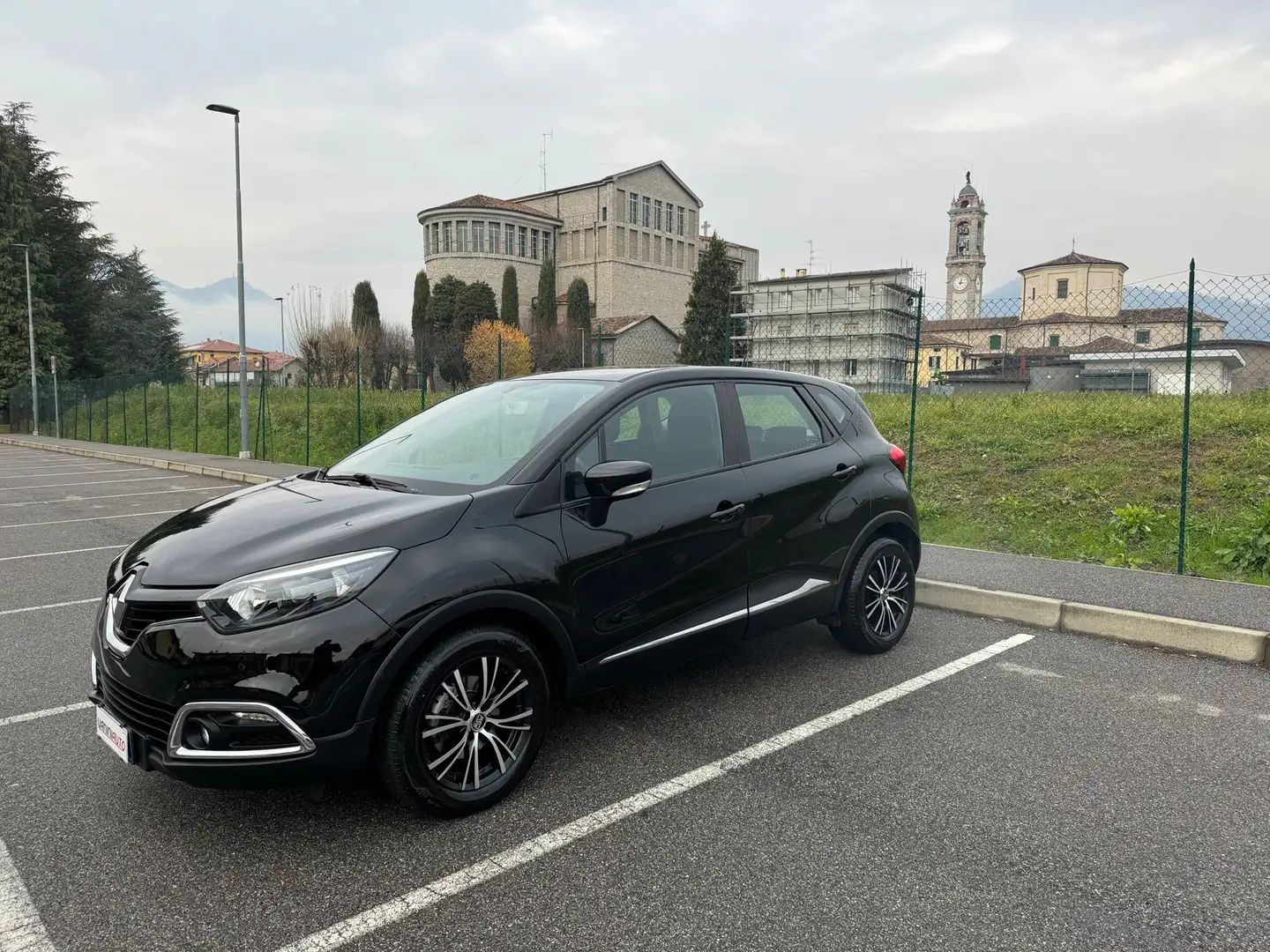 Renault Captur 1.5 dci 90 cv 5 porte LIVE *NEOPATENTATI* Чорний - 1