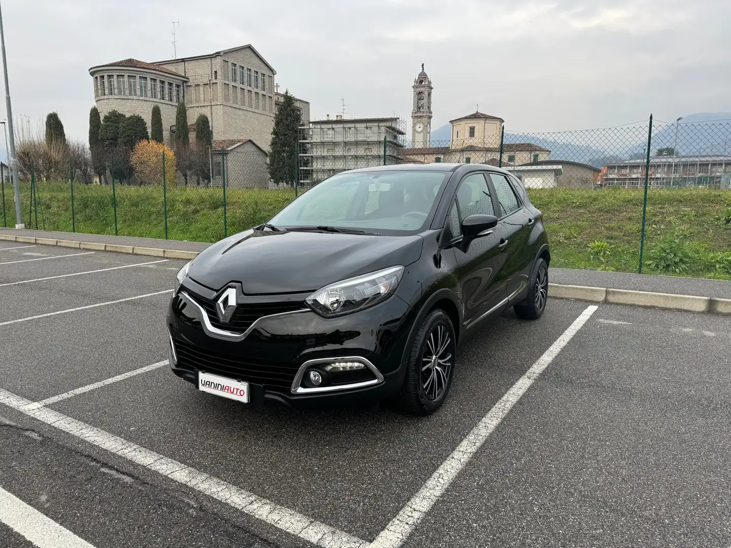 Renault Captur 1.5 dci 90 cv 5 porte LIVE *NEOPATENTATI* Чорний - 2