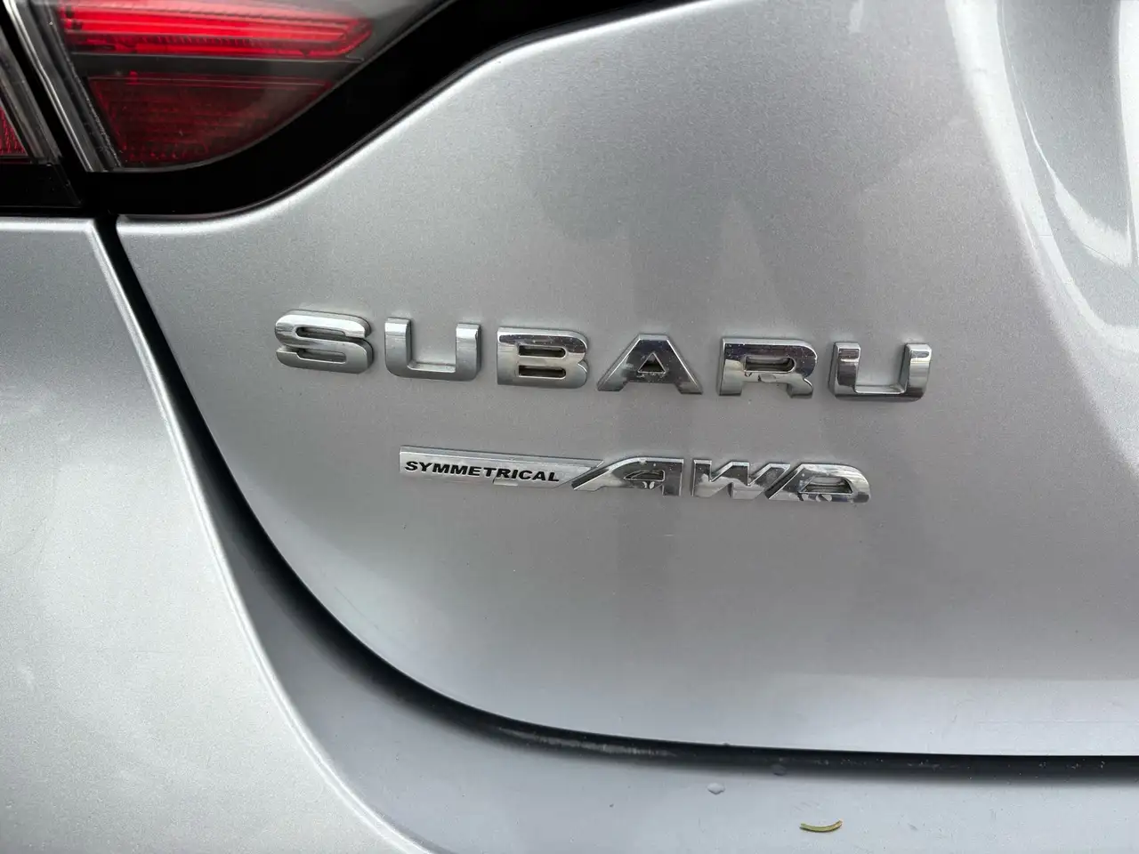 Subaru Legacy снимка Subaru Legacy