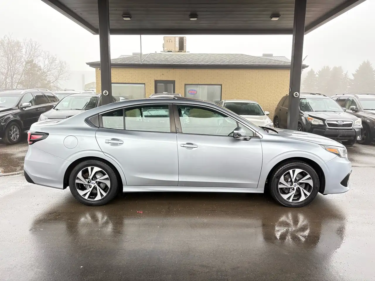 Subaru Legacy снимка Subaru Legacy