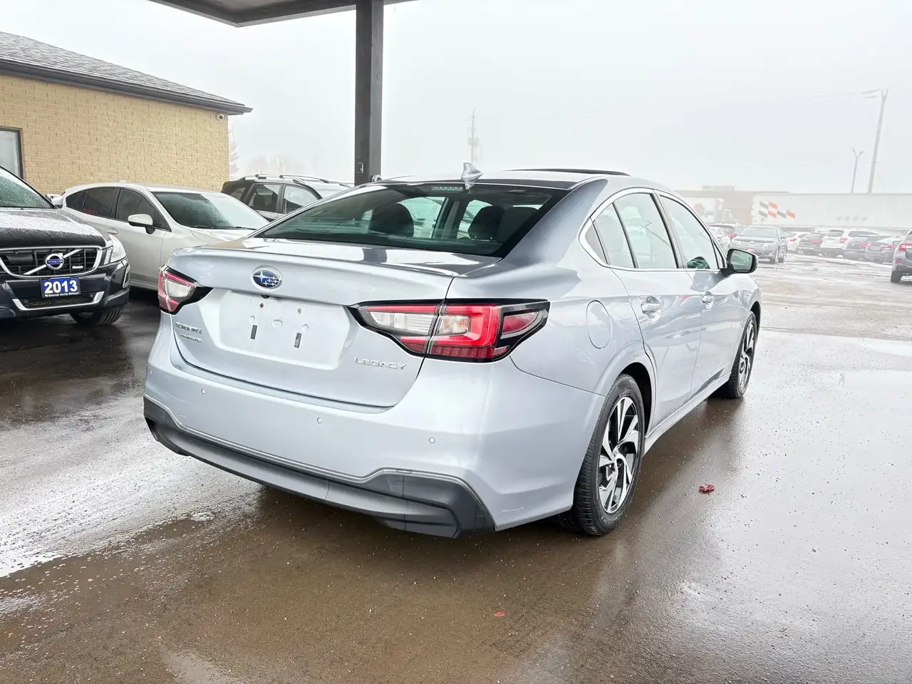 Subaru Legacy снимка Subaru Legacy