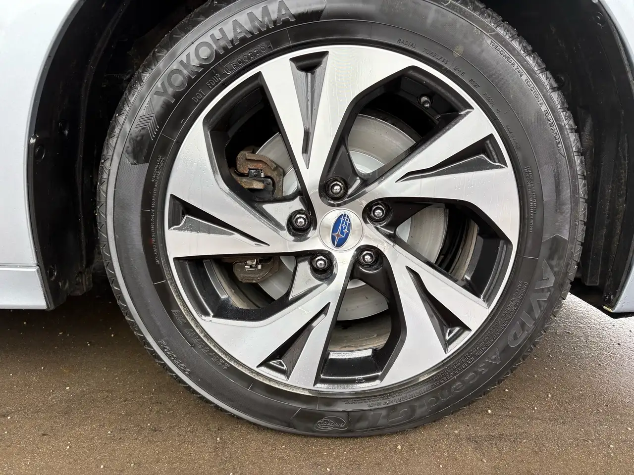 Subaru Legacy снимка Subaru Legacy