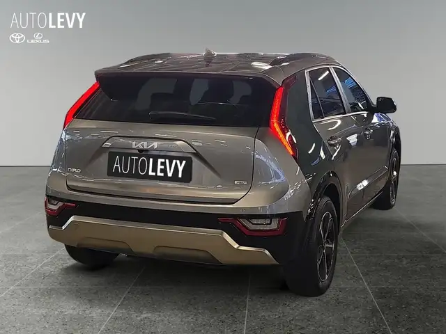 Kia Niro view 6