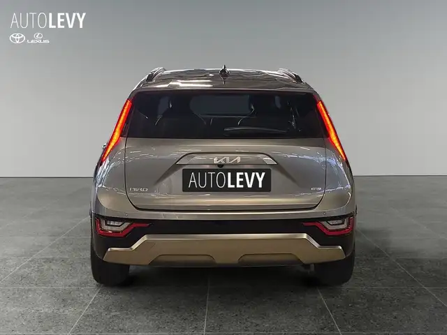 Kia Niro view 5