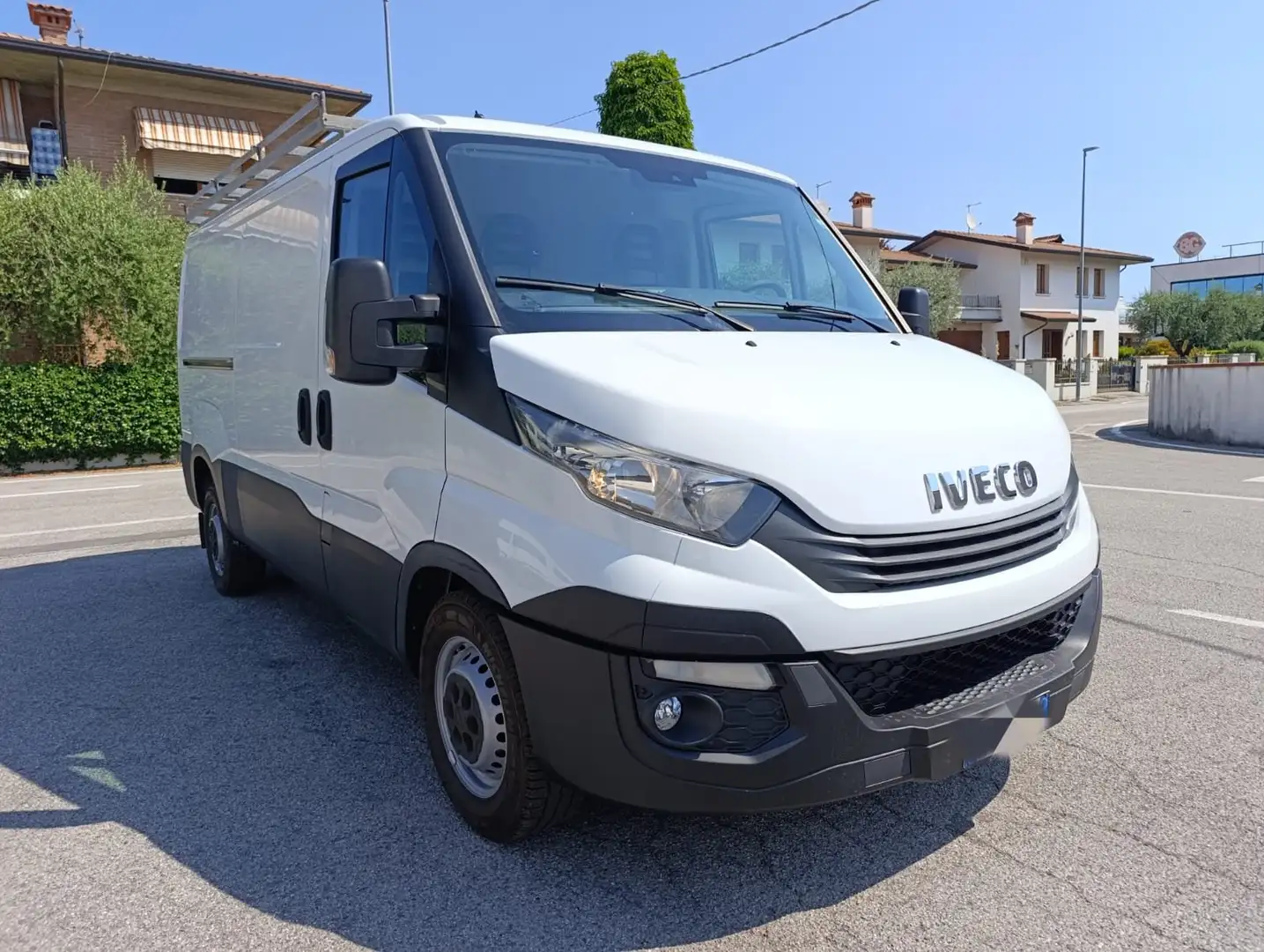 Iveco Daily 35S14 Bianco - 1