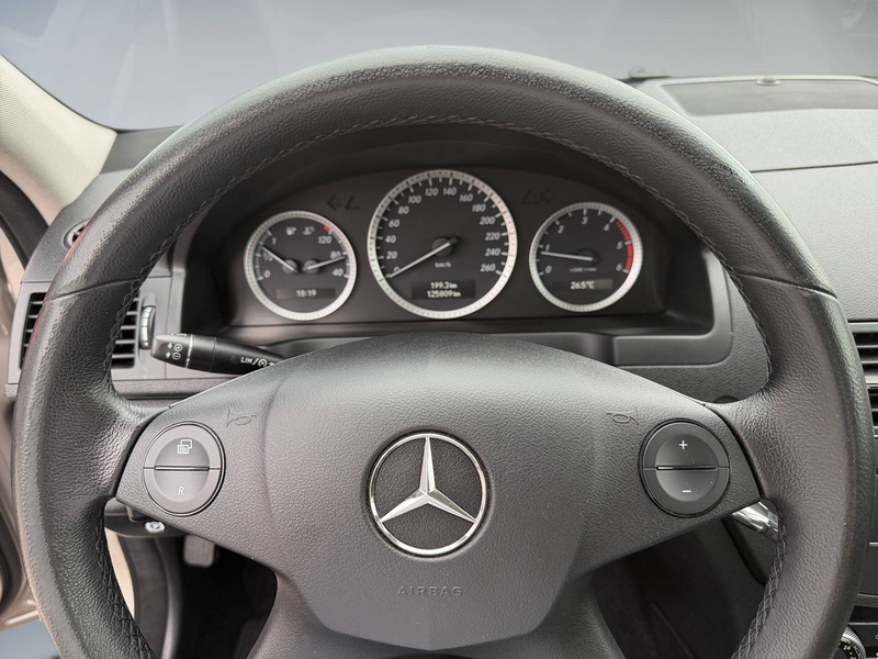 Mercedes-Benz C 220 CDI Elegance — photo 15