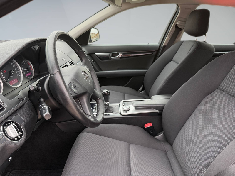Mercedes-Benz C 220 CDI Elegance — photo 9