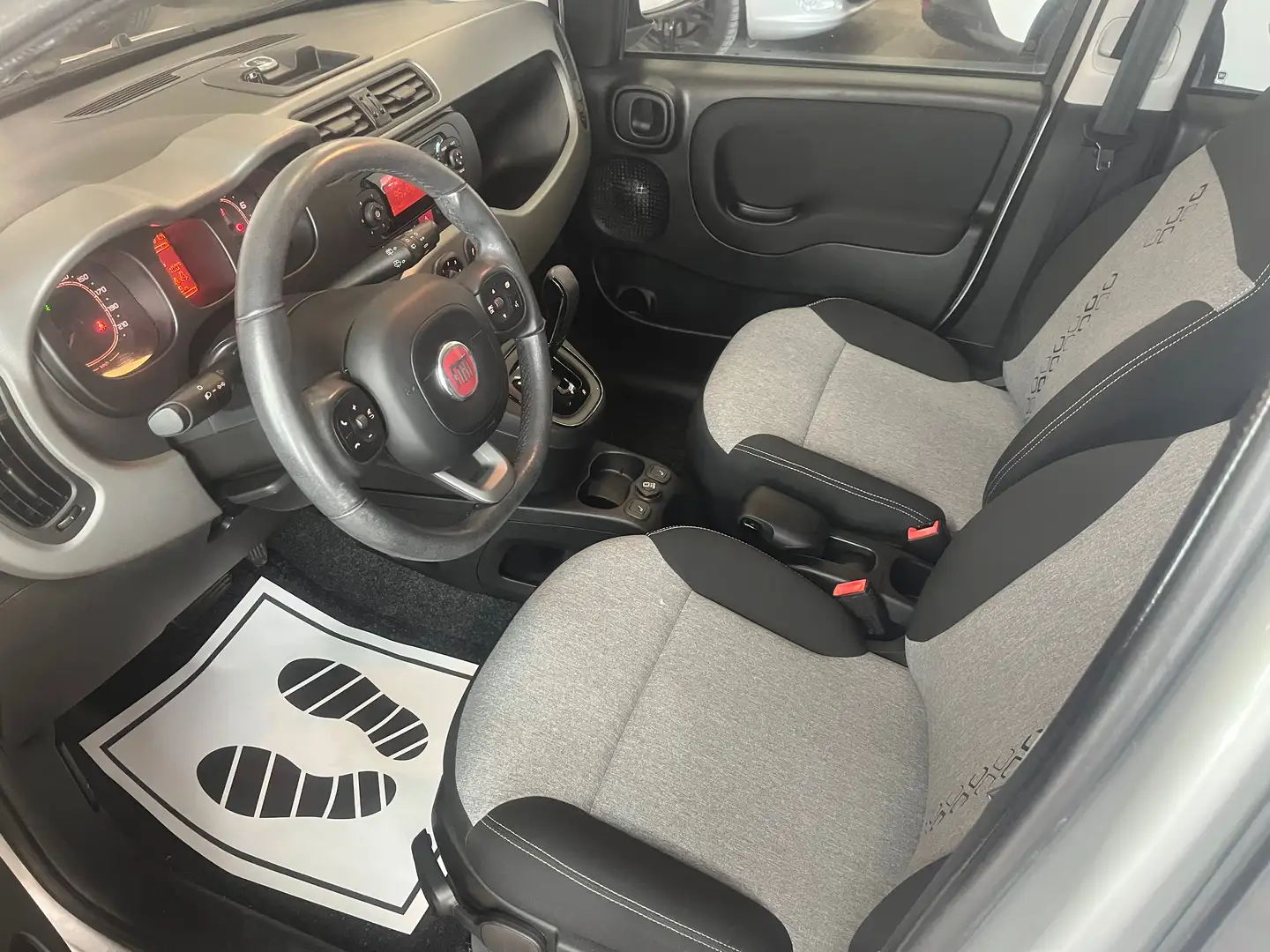 Fiat Panda Lounge Grau - 2