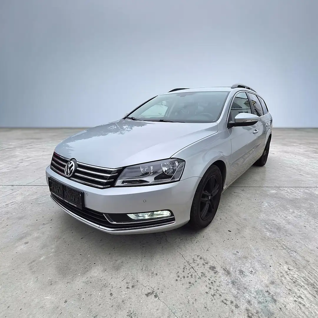 Volkswagen Passat Comfortline BlueMotion Silber - 1