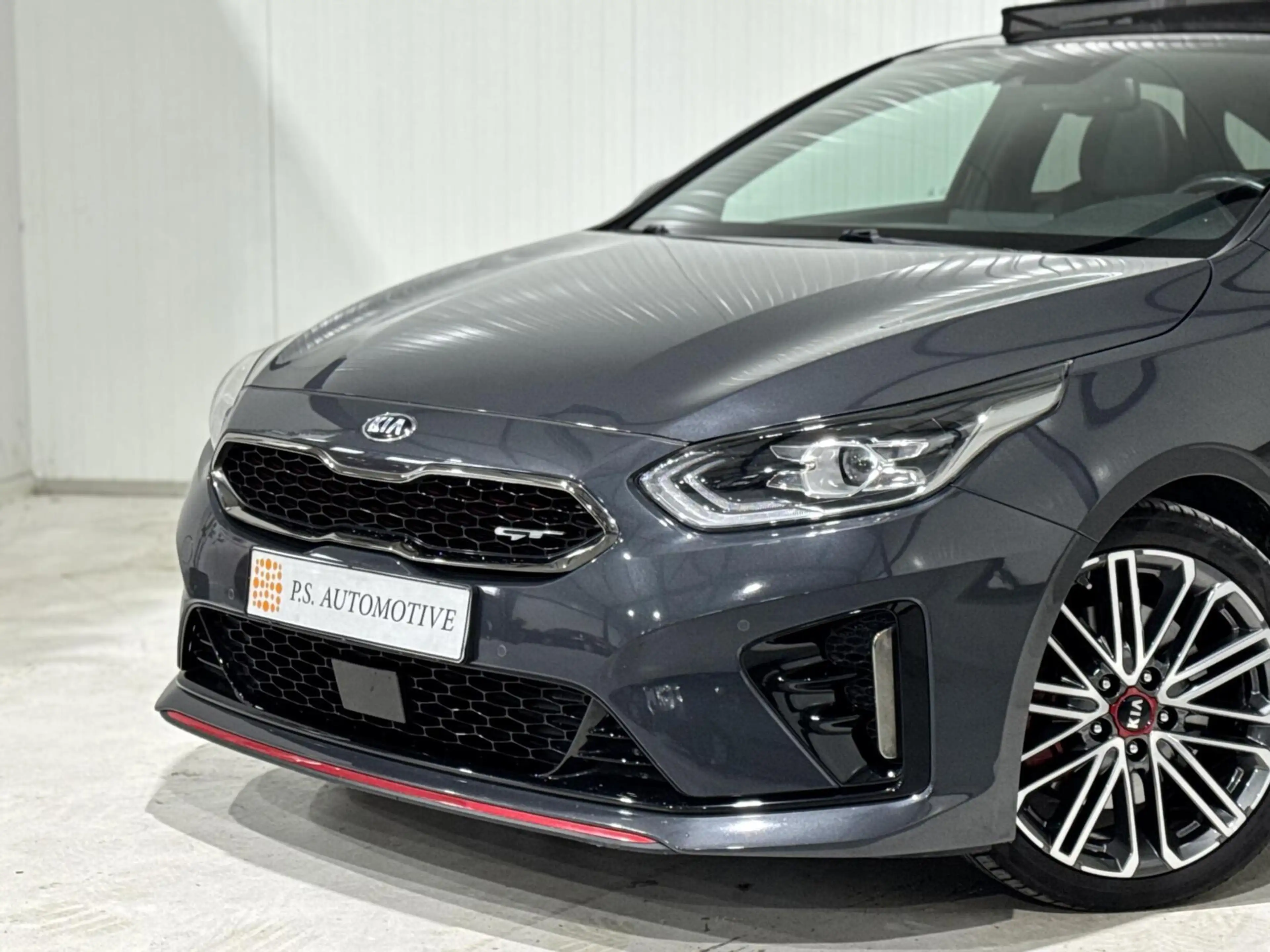 Kia ProCeed / pro_cee'd 1.6 GT|PANO|LANE ASSIST|ACC|KEYLESS|CARPLAY|JBL — photo 10