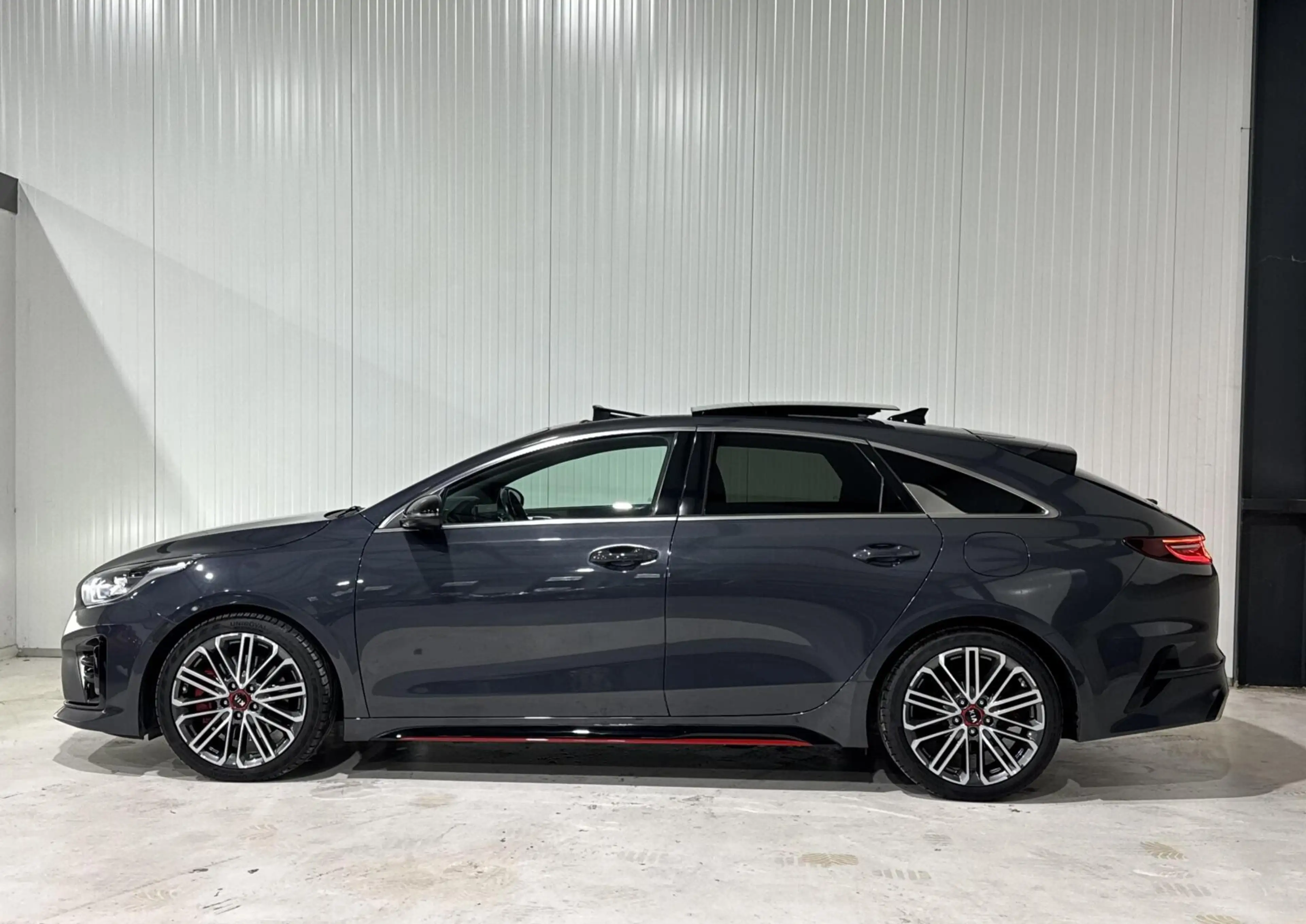 Kia ProCeed / pro_cee'd 1.6 GT|PANO|LANE ASSIST|ACC|KEYLESS|CARPLAY|JBL — photo 5