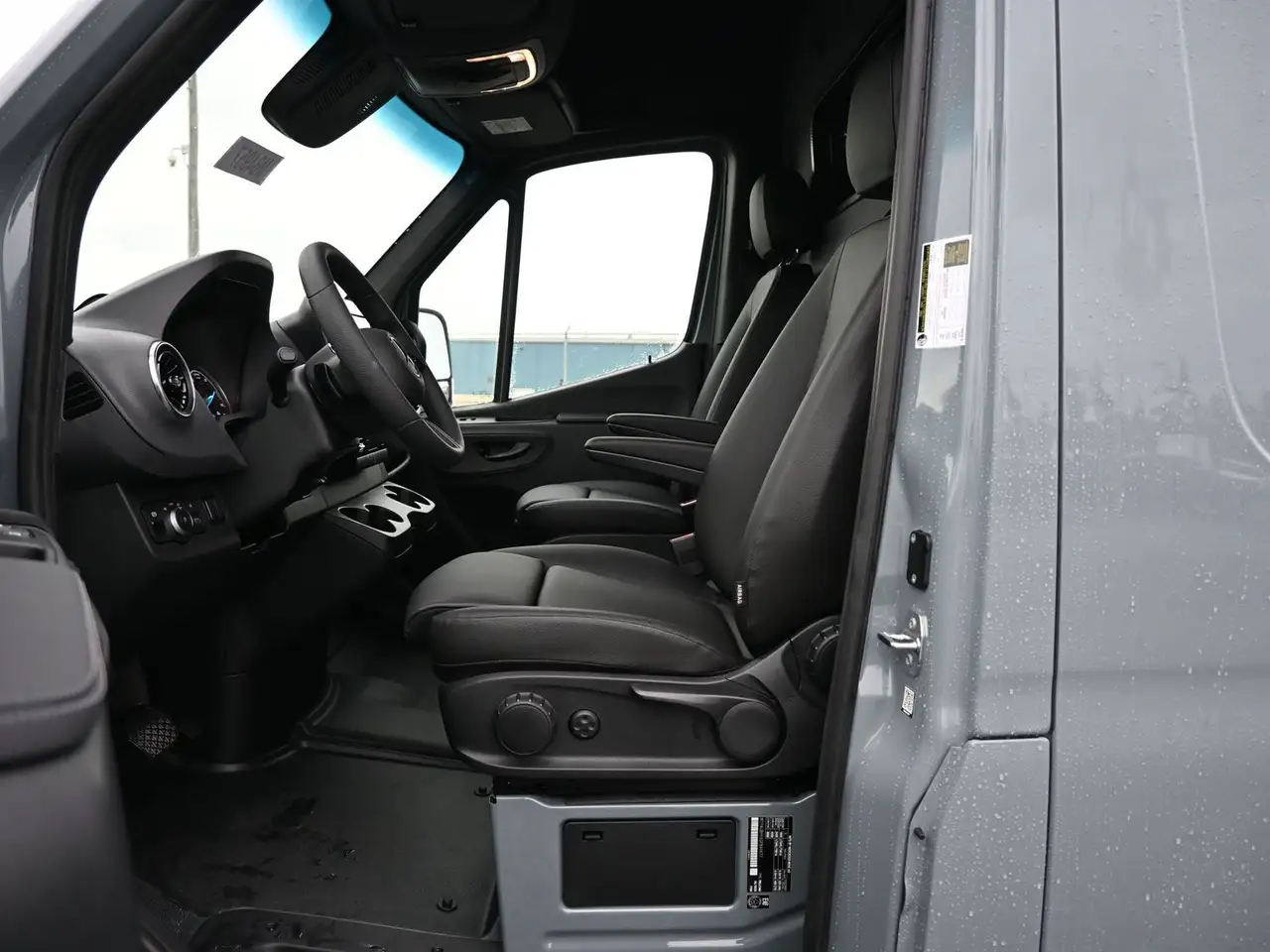 Mercedes-Benz eSprinter снимка Mercedes-Benz eSprinter