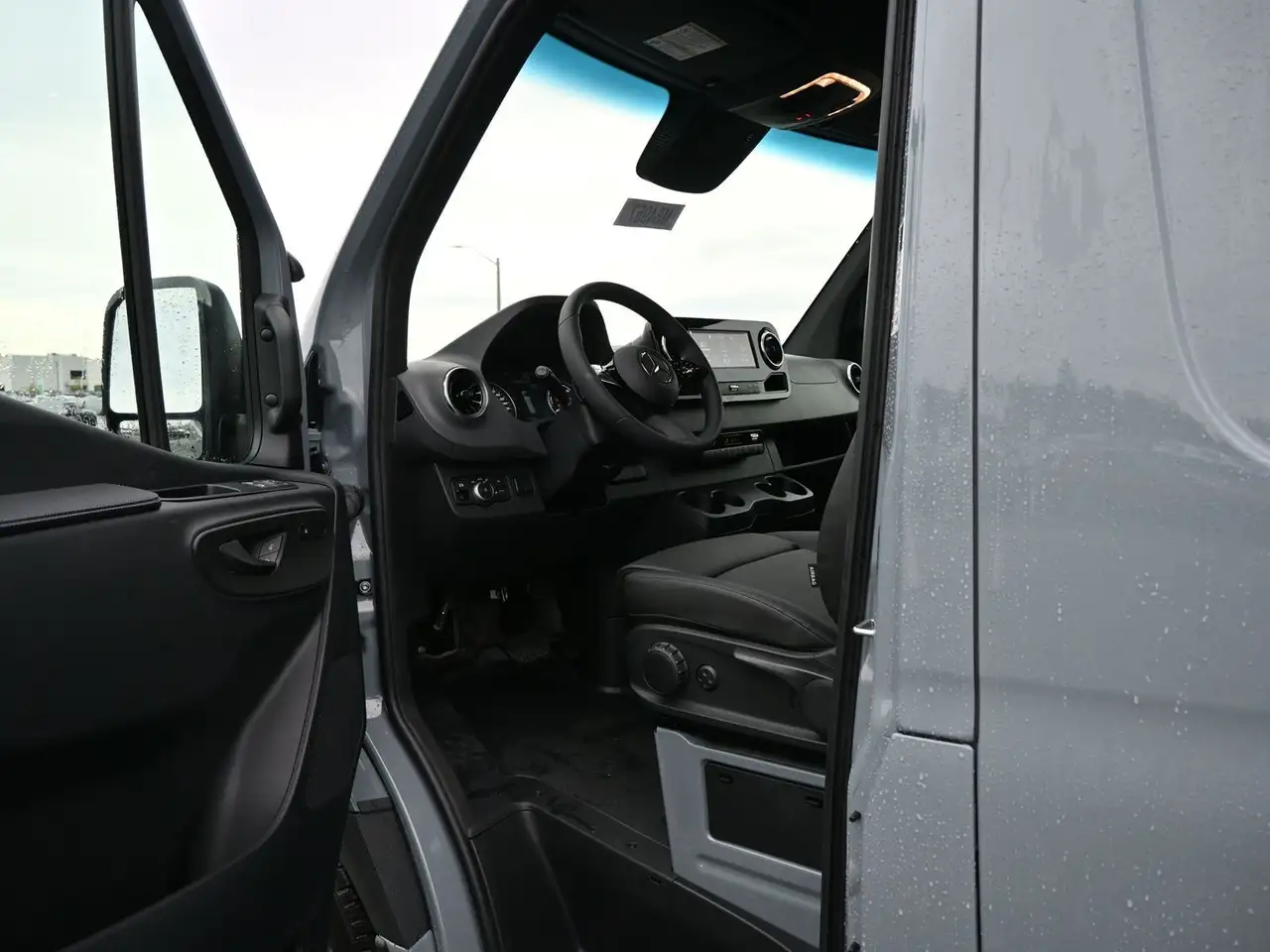 Mercedes-Benz eSprinter снимка Mercedes-Benz eSprinter