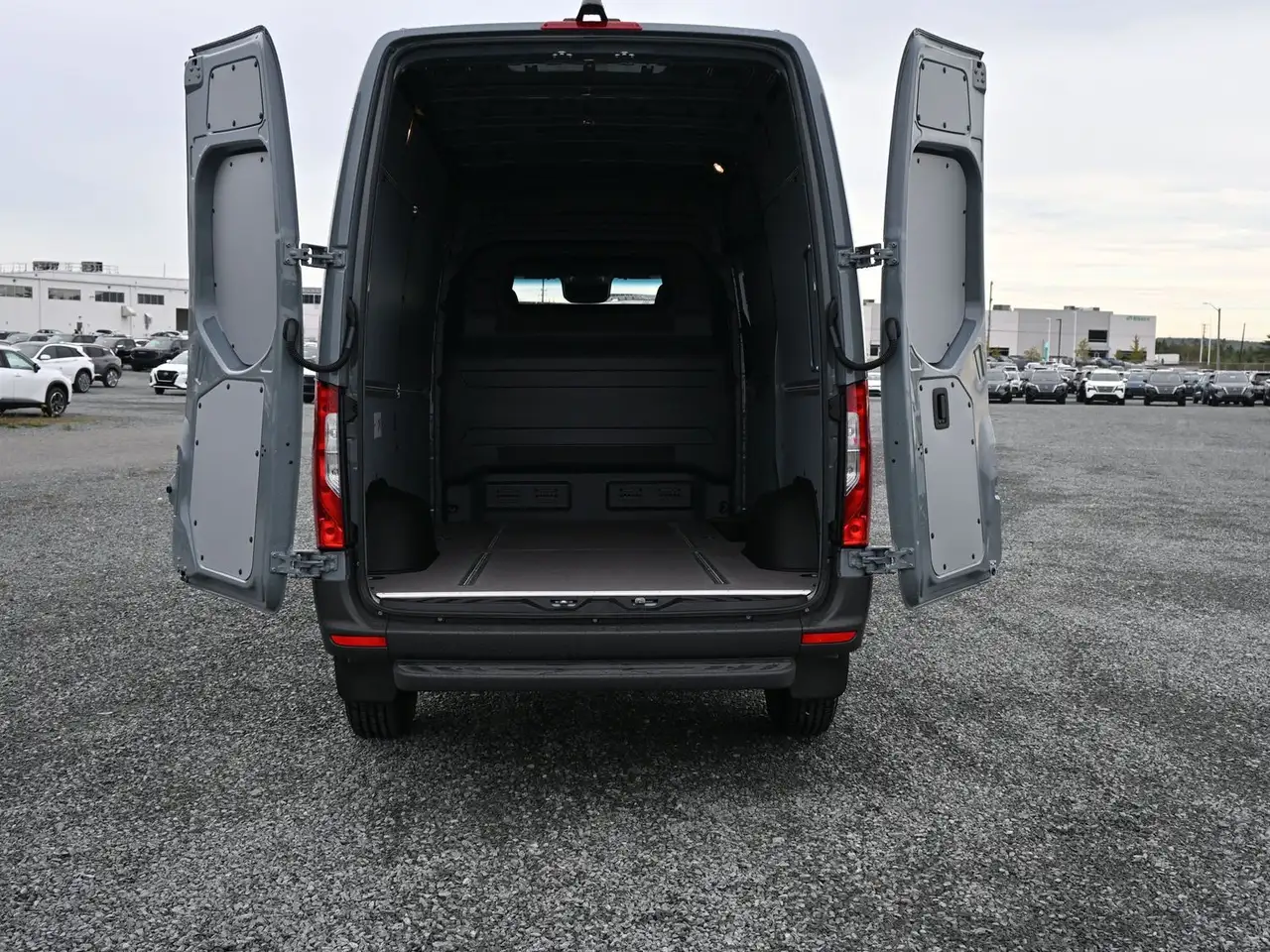 Mercedes-Benz eSprinter снимка Mercedes-Benz eSprinter
