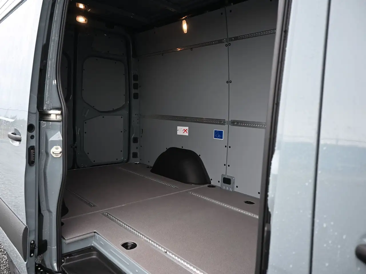 Mercedes-Benz eSprinter снимка Mercedes-Benz eSprinter