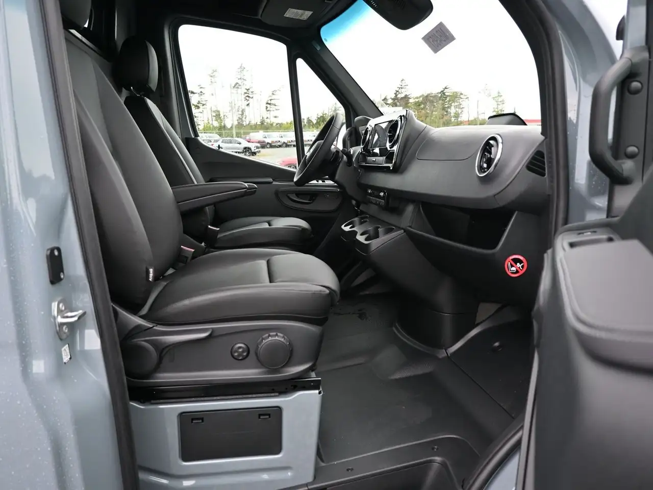 Mercedes-Benz eSprinter снимка Mercedes-Benz eSprinter
