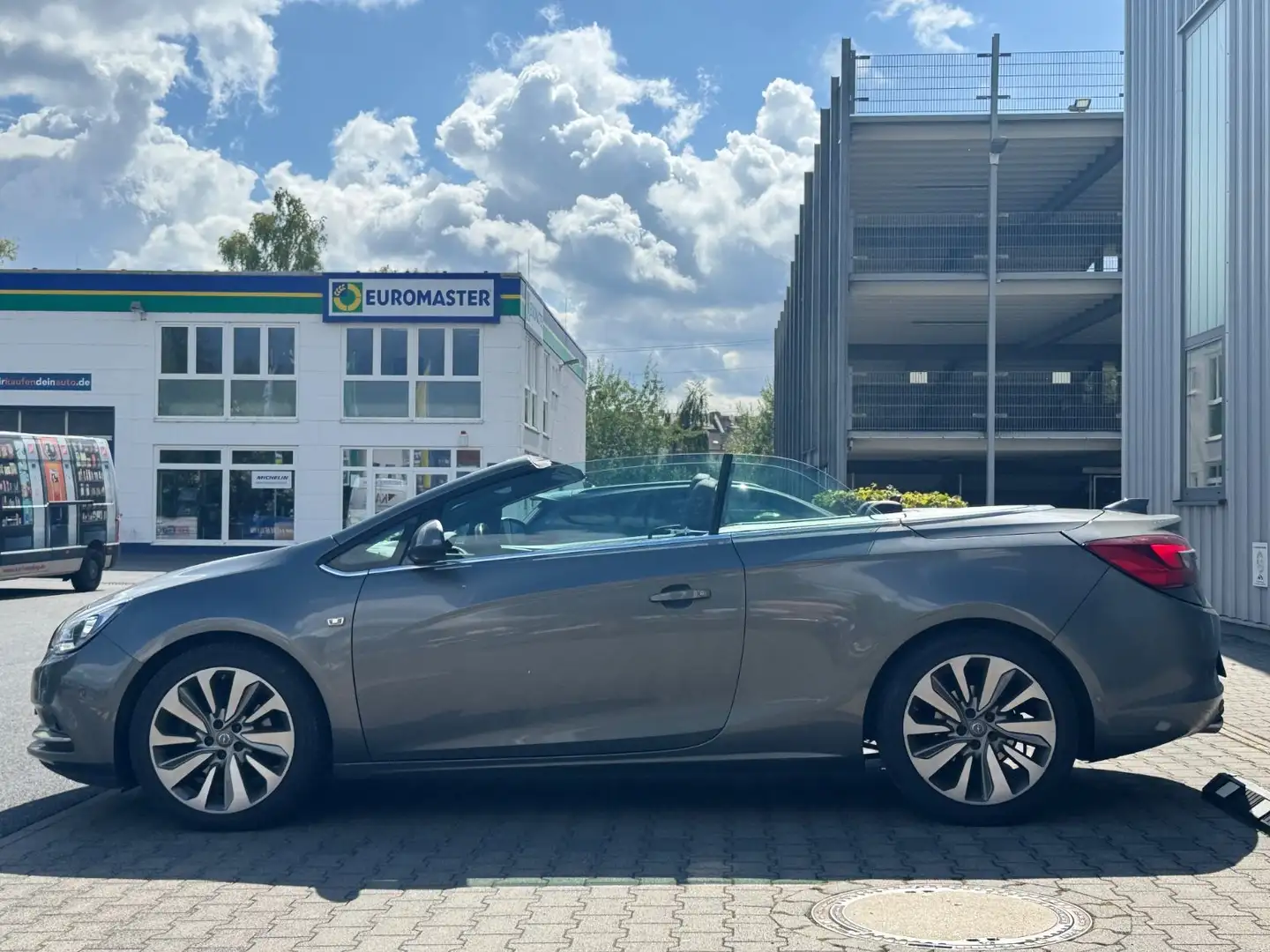 Opel Cascada 1.6 Innovation Automatik Schöne Extras - 1