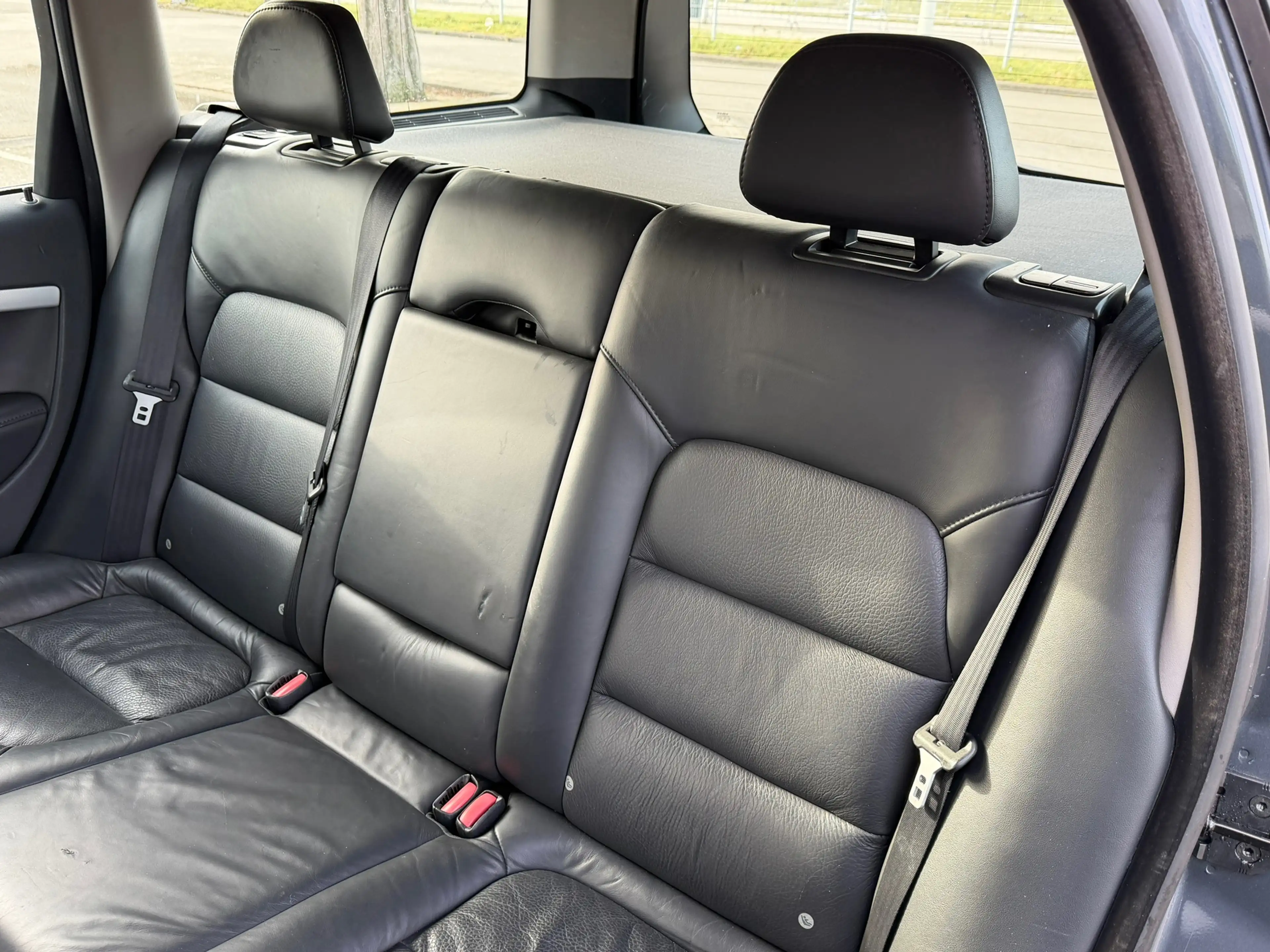 Volvo V70 2.0T AUT R-Edition - Leder - Xenon — photo 8